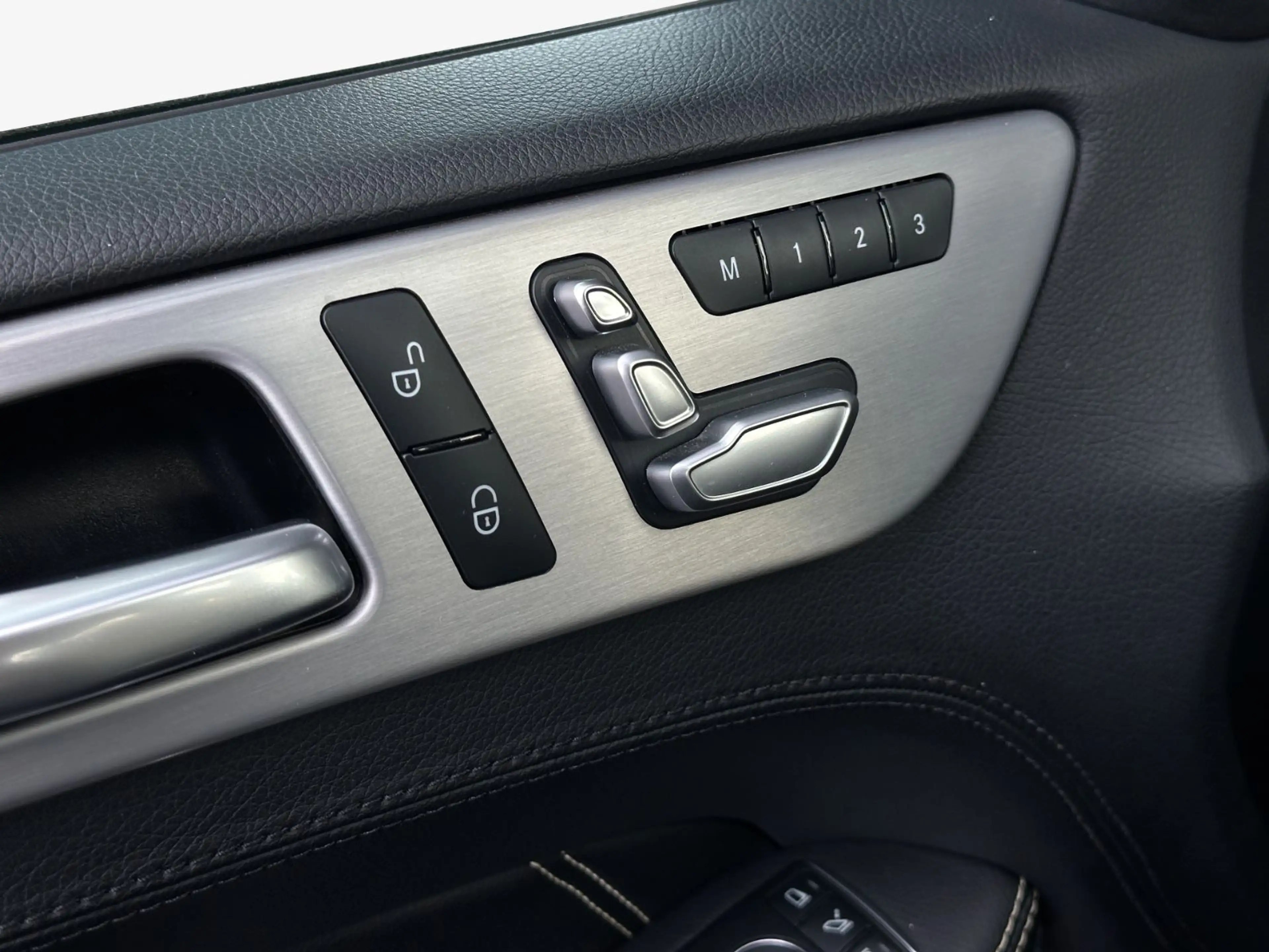 Mercedes-Benz GLS 63 AMG GLS63 AMG 4MATIC°AIR°DIST°MASS°AHK°7SITZ° — photo 13