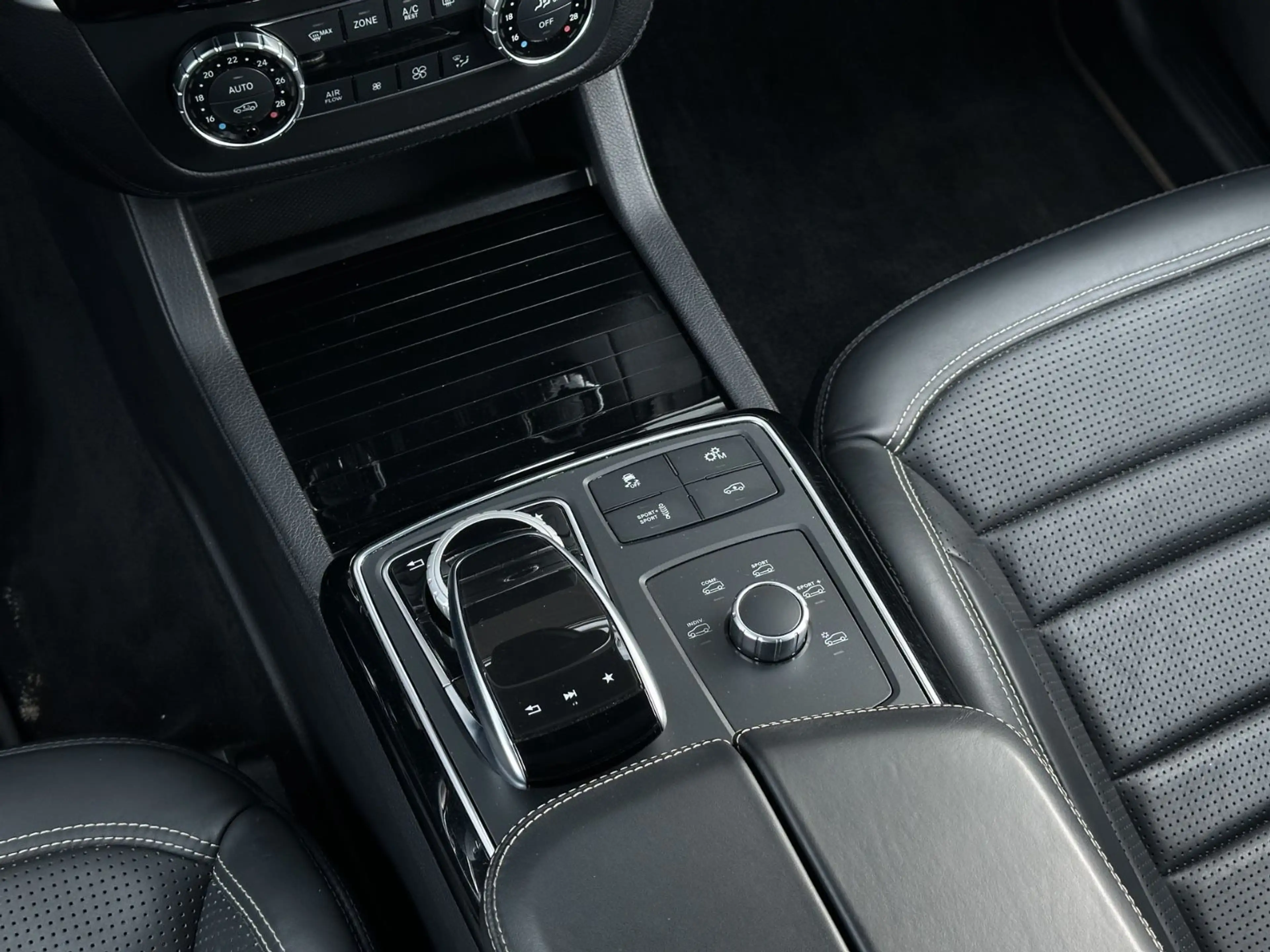 Mercedes-Benz GLS 63 AMG GLS63 AMG 4MATIC°AIR°DIST°MASS°AHK°7SITZ° — photo 9