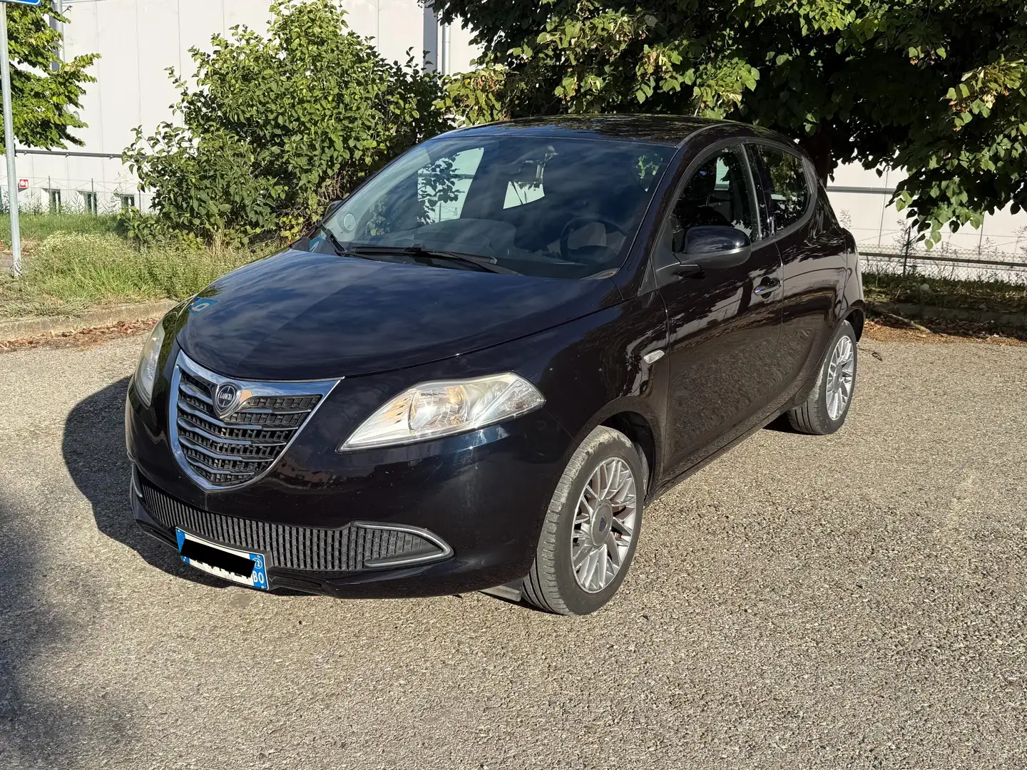 Lancia Ypsilon Ypsilon 0.9 t.air Gold s&s 85cv dfn Blauw - 1