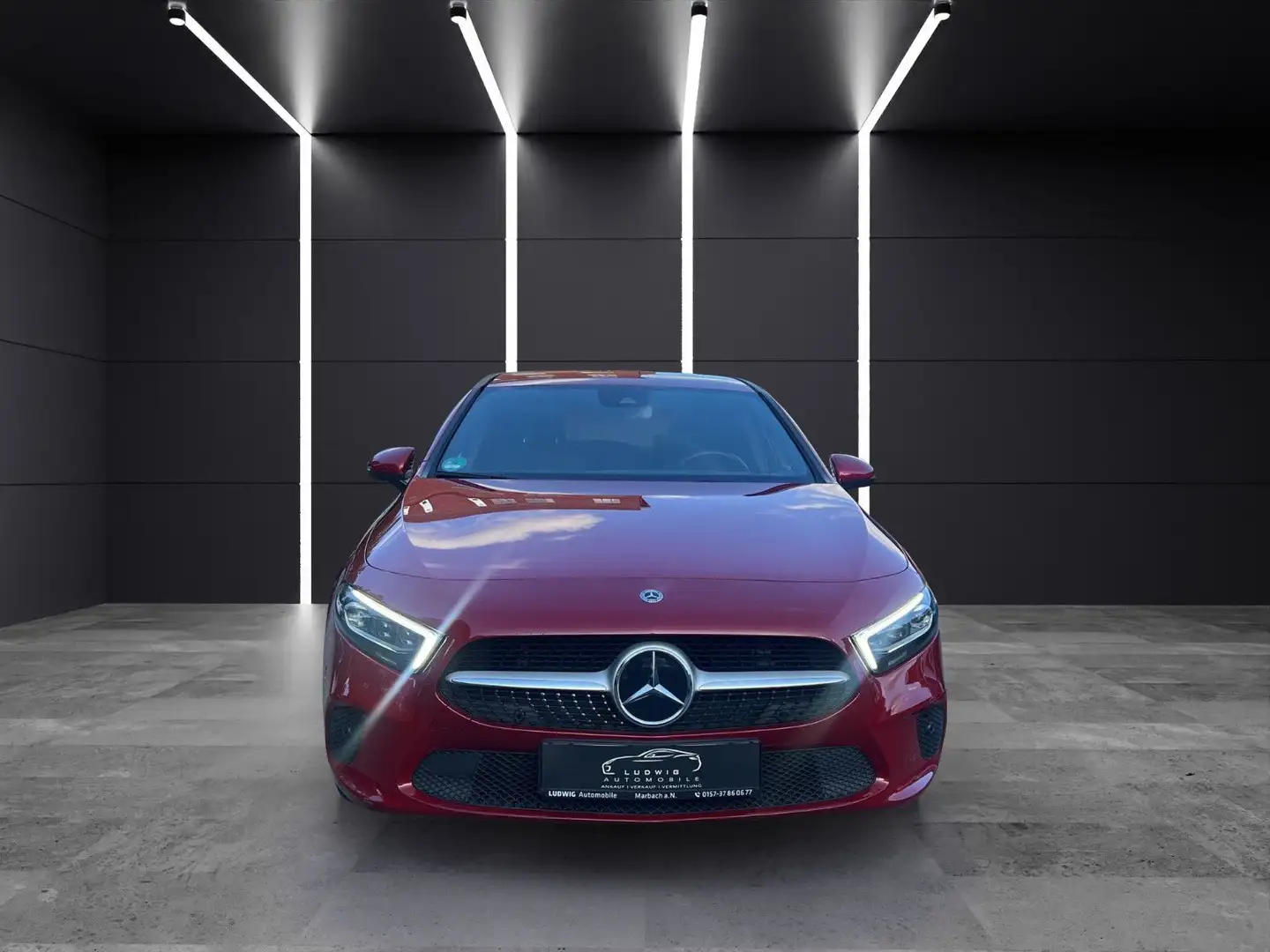 Mercedes-Benz A 200 A -Klasse / AUTOMATIK / GARNTI/ WIDESCREEN Rouge - 2