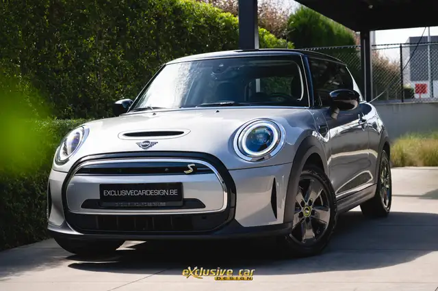 MINI Cooper SE electric 32,6 kWh /97% SOH/Zetelverwarming/16''/DAB/Carplay/