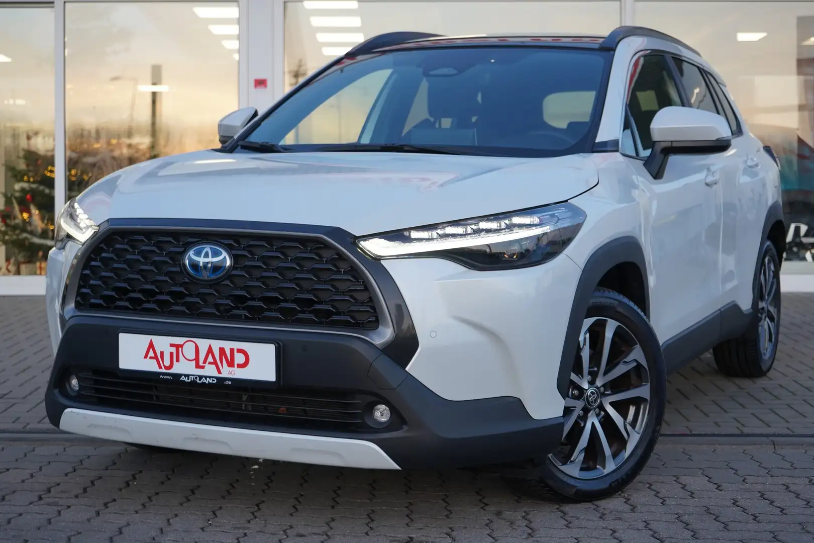 Toyota Corolla Cross 2.0 Hybrid Team D Navi Kamera LED Bílá - 2