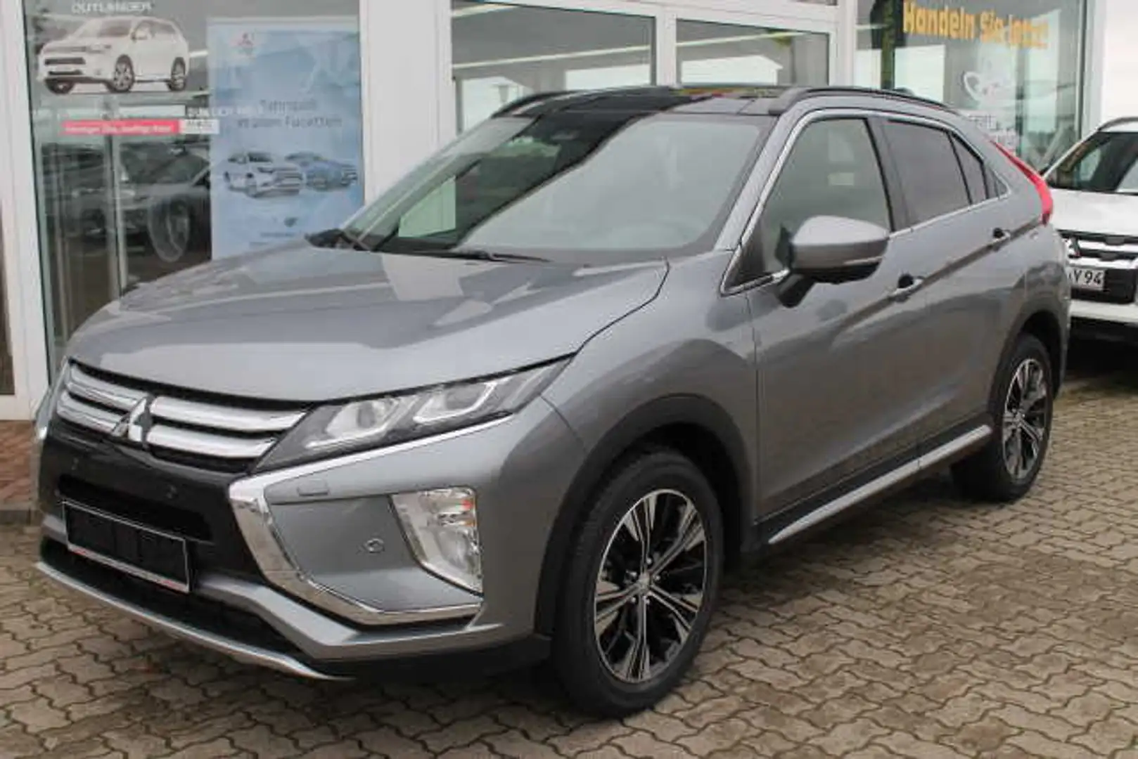 Mitsubishi Eclipse Cross Plus Panorama 1.5 T-MIVEC 2WD CVT Grau - 1