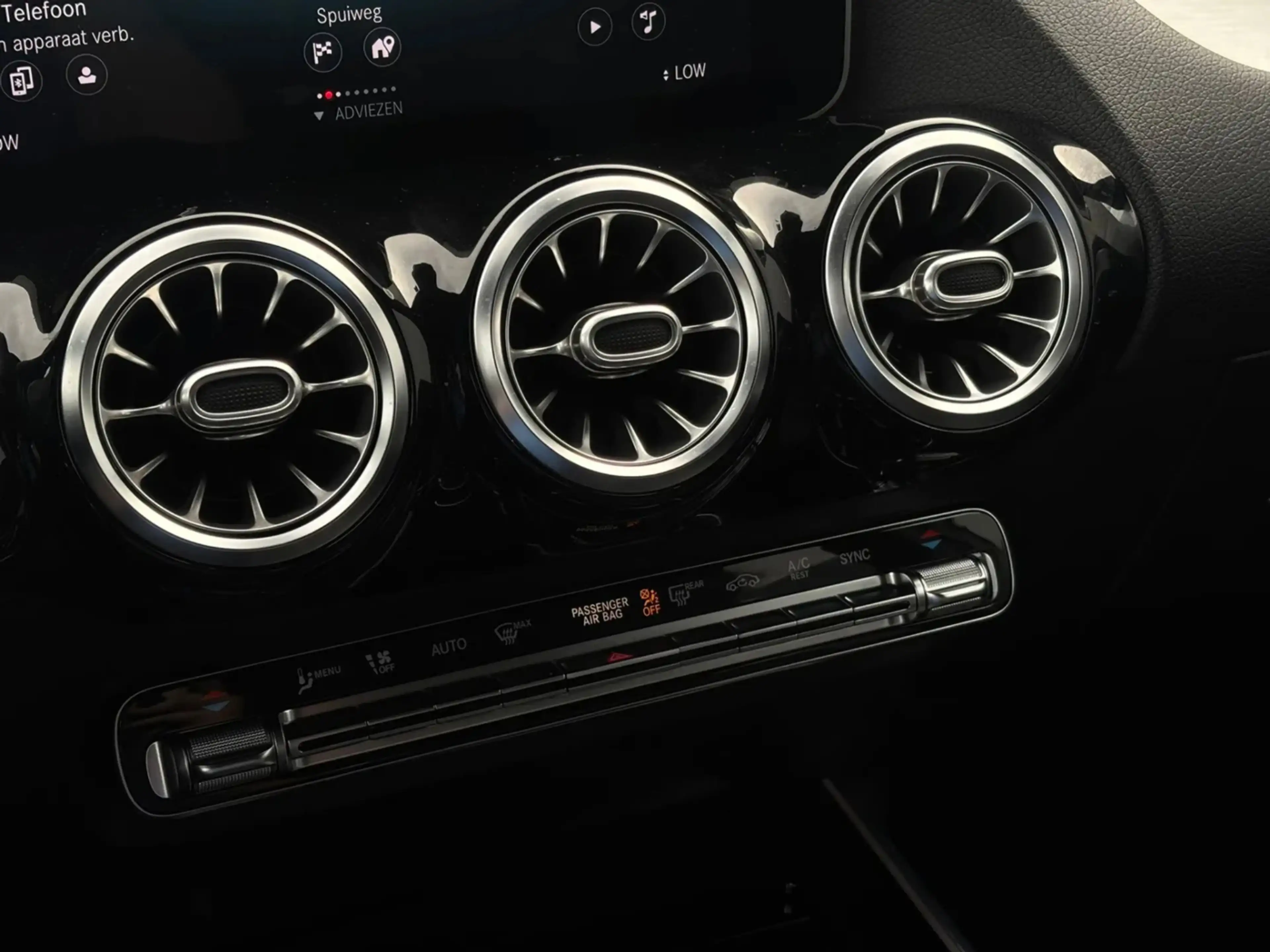 Mercedes-Benz GLA 35 AMG 4MATIC (1e Eig, Dealer OndH, Panorama, SfeerV, Bur — photo 20