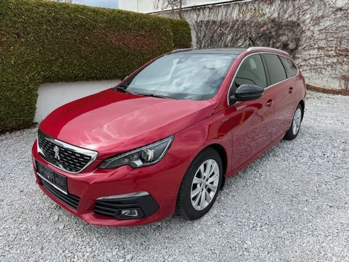 Peugeot 308 SW GT Line 1,6 HDi Rot - 1