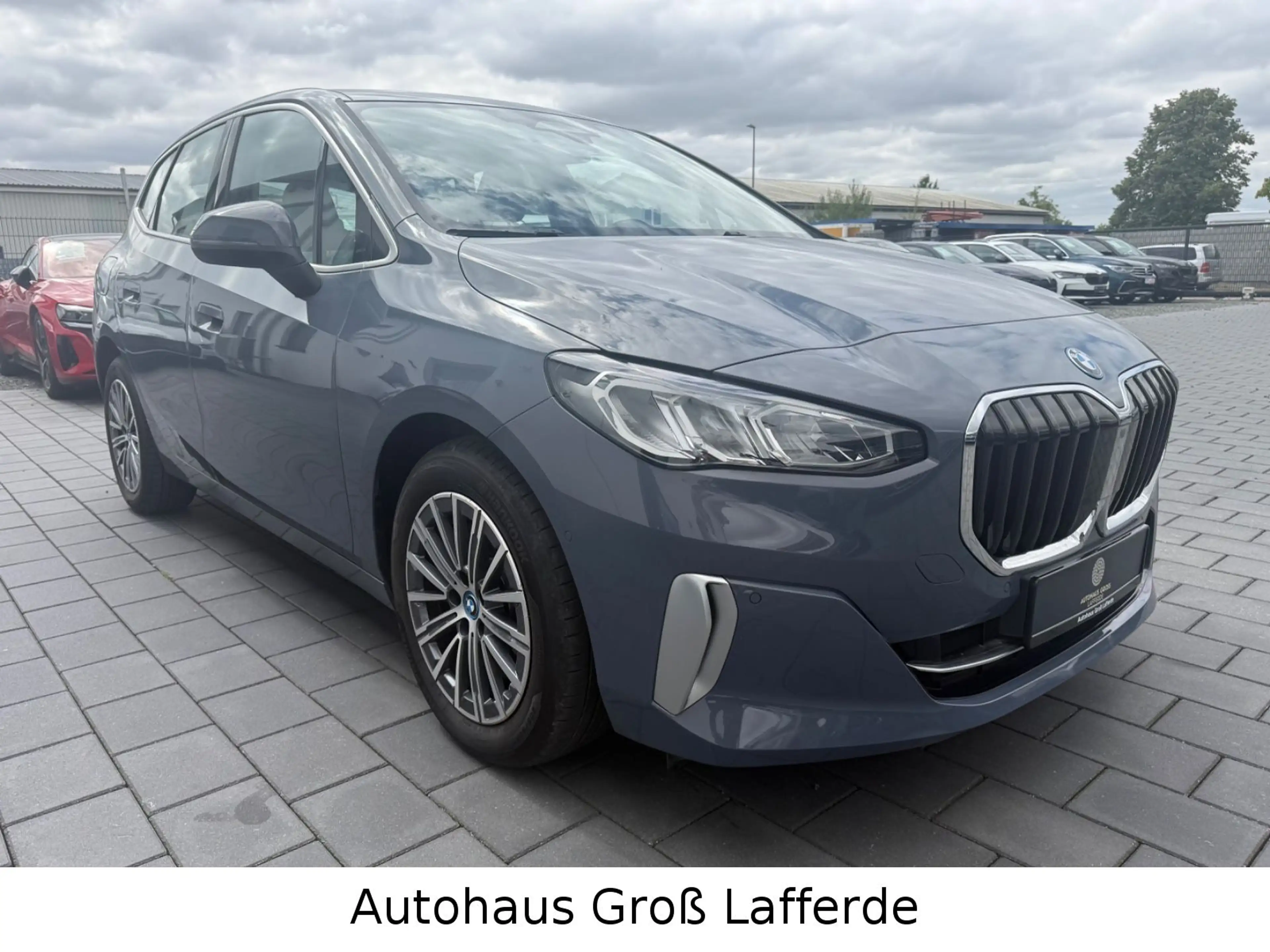 BMW 230 2 Active Tourer 230 e xDrive Luxury Line — photo 3