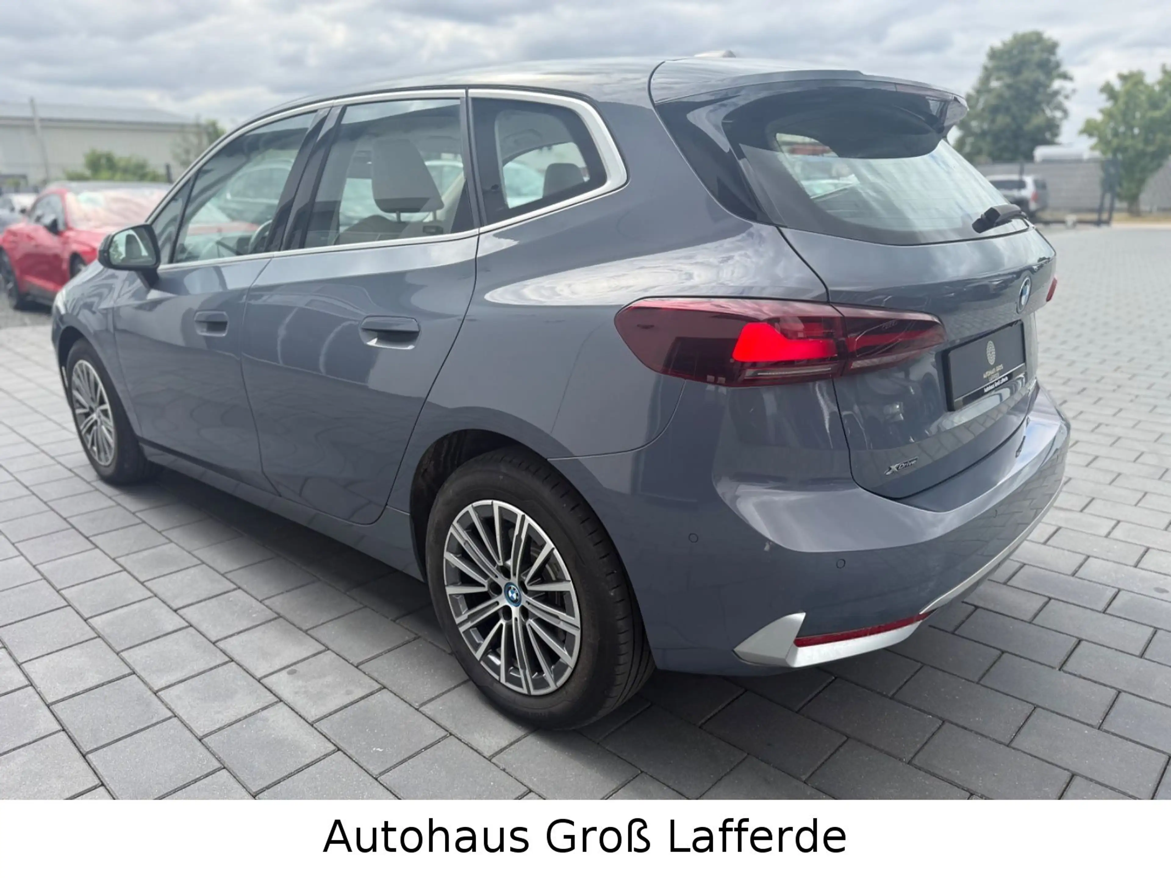 BMW 230 2 Active Tourer 230 e xDrive Luxury Line — photo 8