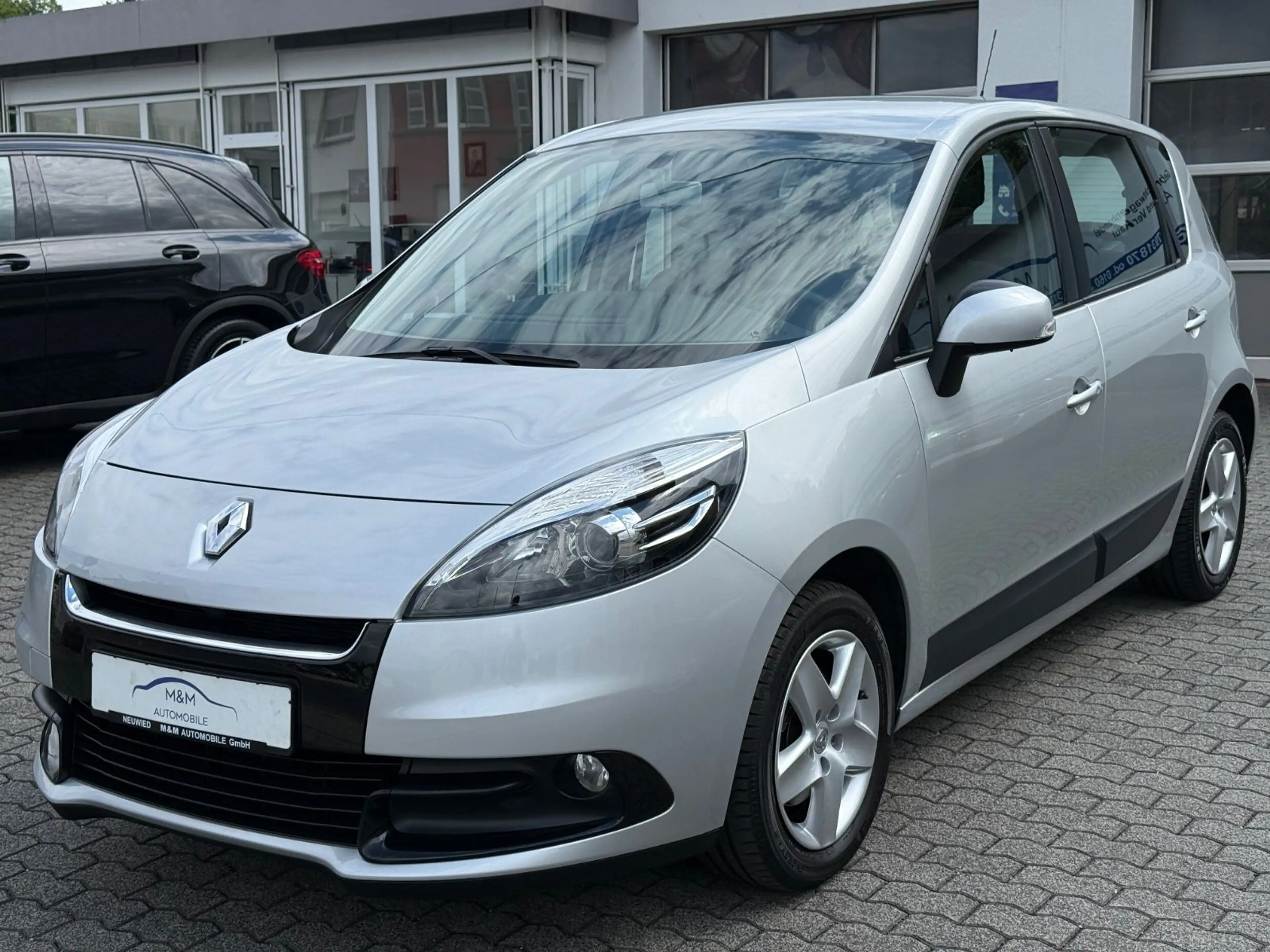 Renault Scenic III TomTom Edition 1.6 Klima SHZ Navi 19% — photo 3