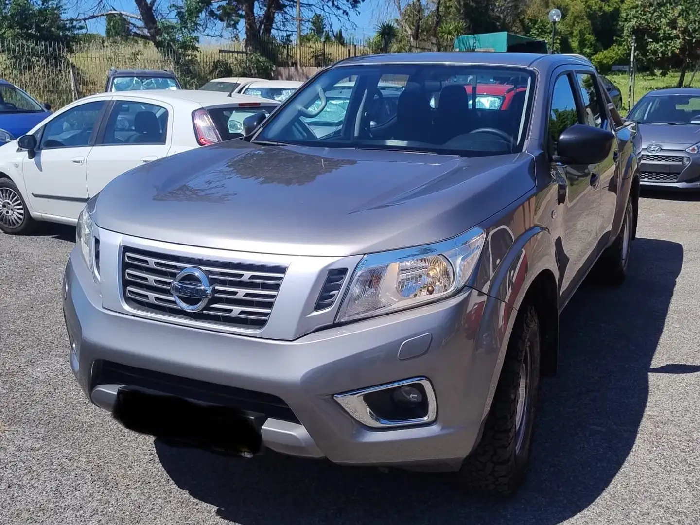 Nissan Navara 2.3 dci d.cab 4wd 163cv E6 Gris - 1