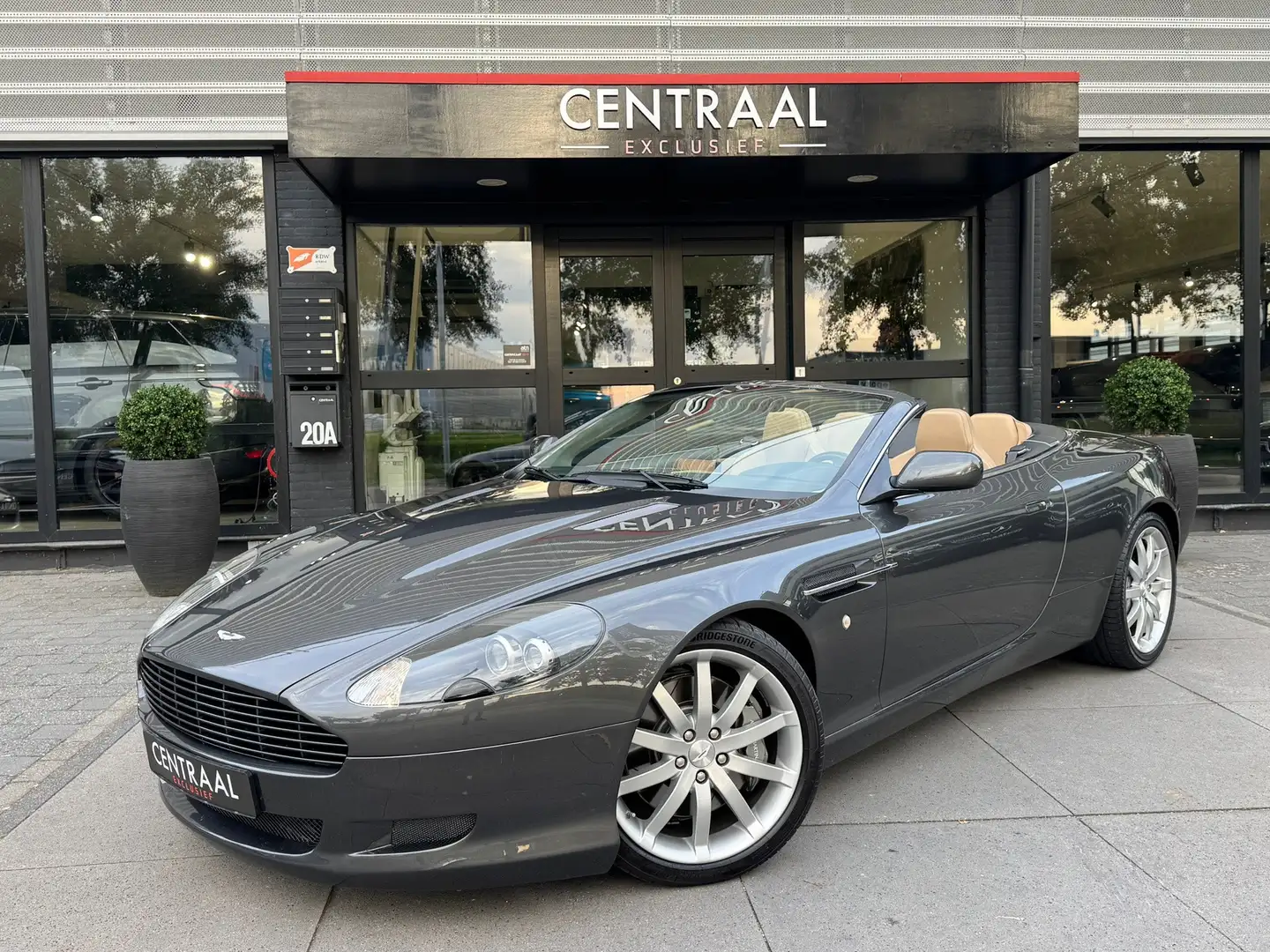 Aston Martin DB9 Volante 5.9 V12|Dealer Maintained|Leder|Pdc|Stoelv Argent - 1