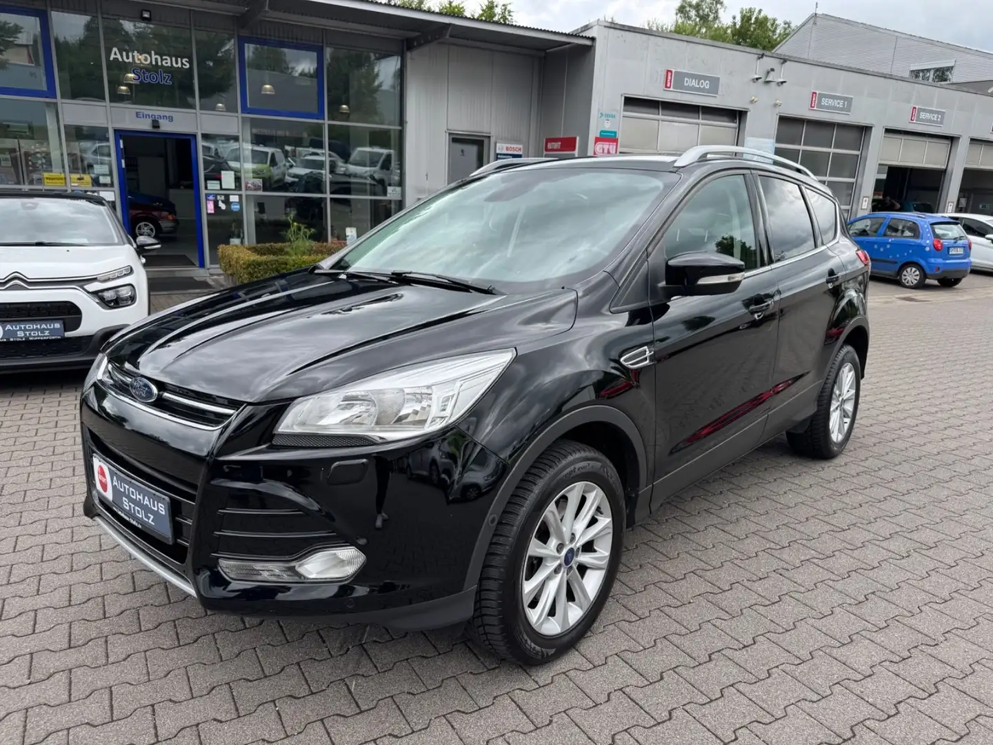 Ford Kuga Titanium Schwarz - 1