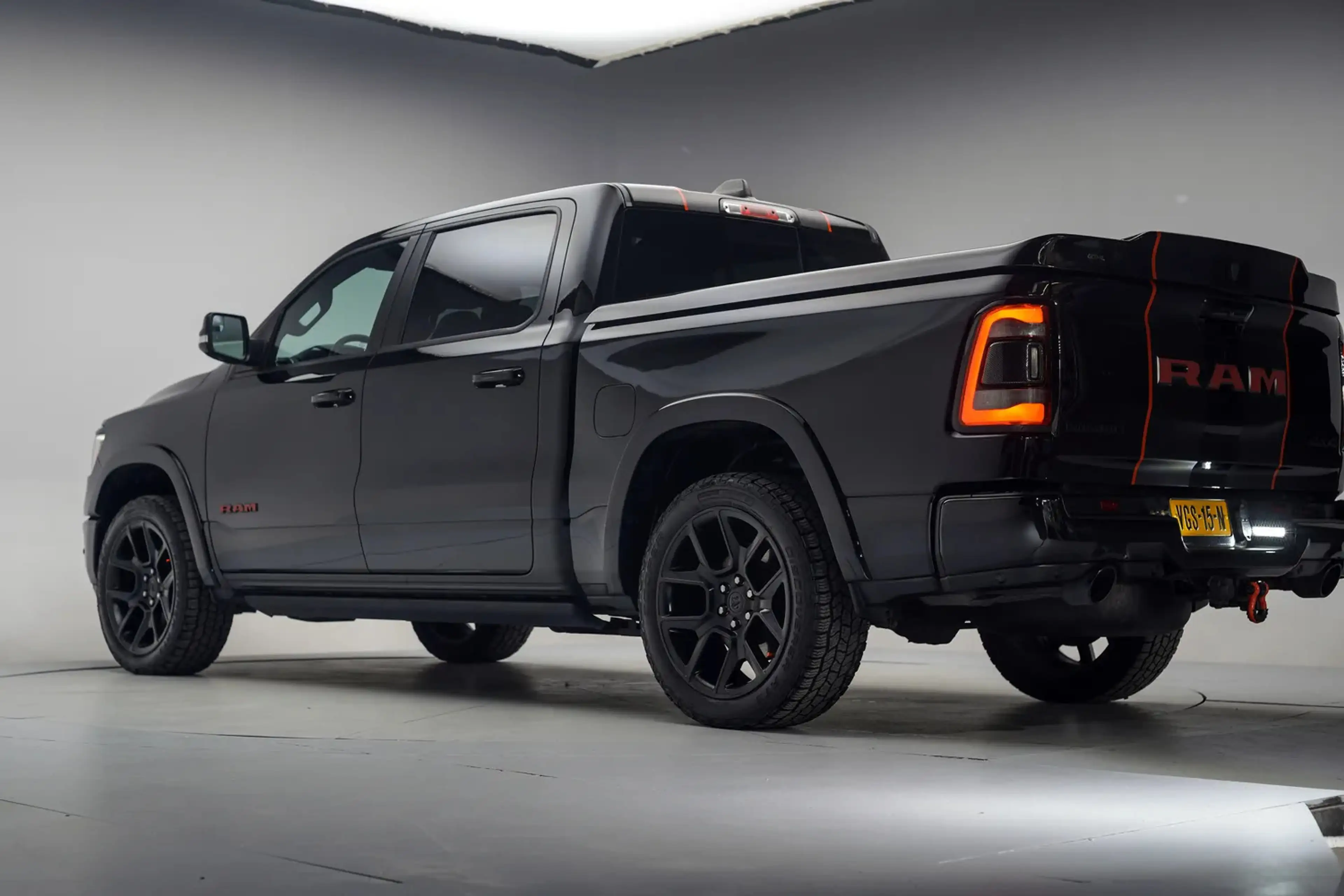 Dodge RAM 1500 5.7 V8 4x4 Crew Cab Laramie [ Panorama Leder — photo 3
