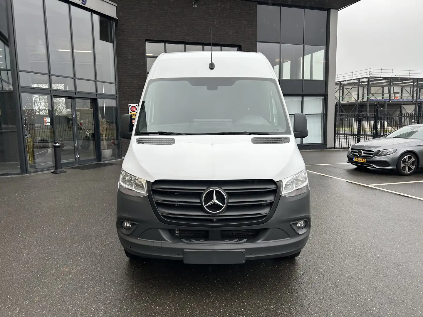 Mercedes-Benz Sprinter 317 CDI L2 H2 MBUX / 360 Camera / Geveerde stoel / Blanc - 2