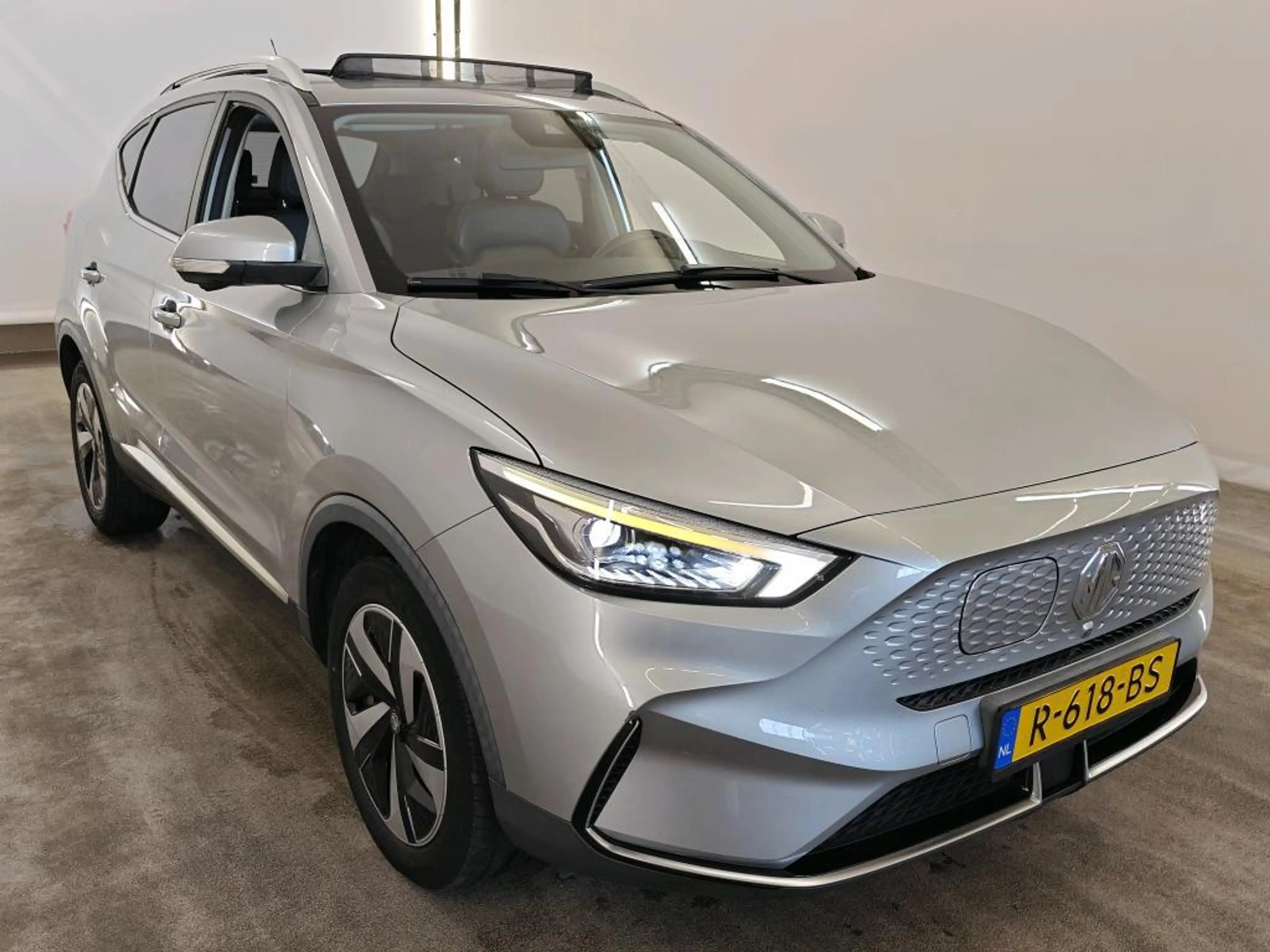 MG ZS MG EV EV Standard Range Luxury 50 kWh PANO SOH 91% — photo 14