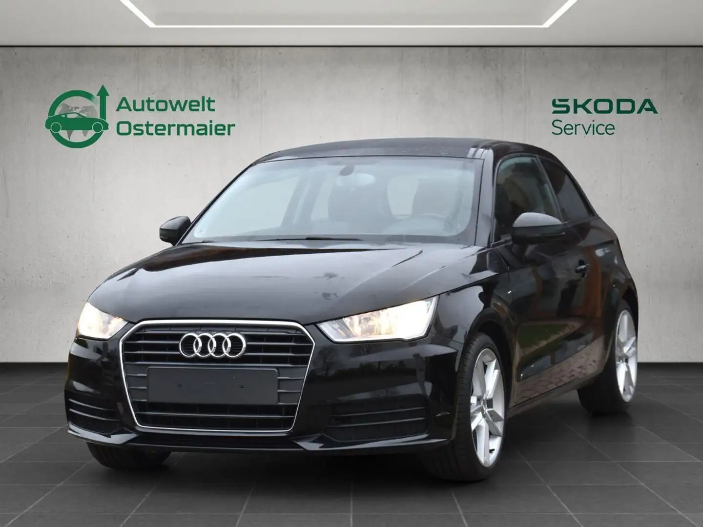 Audi A1 1.0TFSI*8-Fach*Alu*Klimaa.*TÜV NEU Schwarz - 1