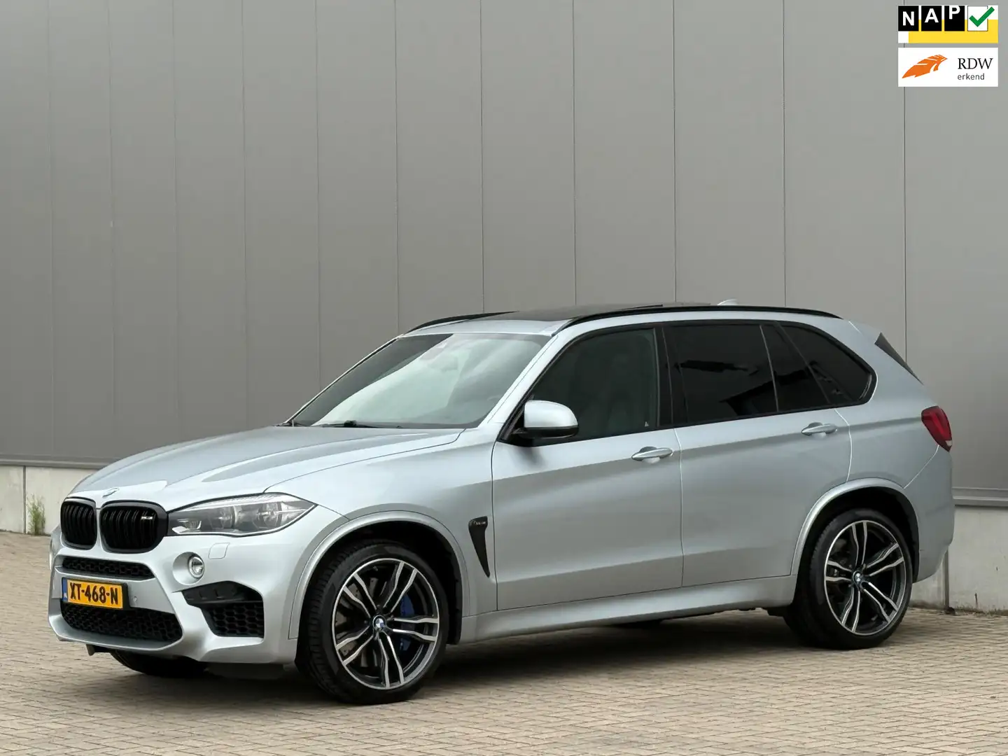 BMW X5 X5M 4.4 V8 575PK PANO VOL OPTIES Grau - 1