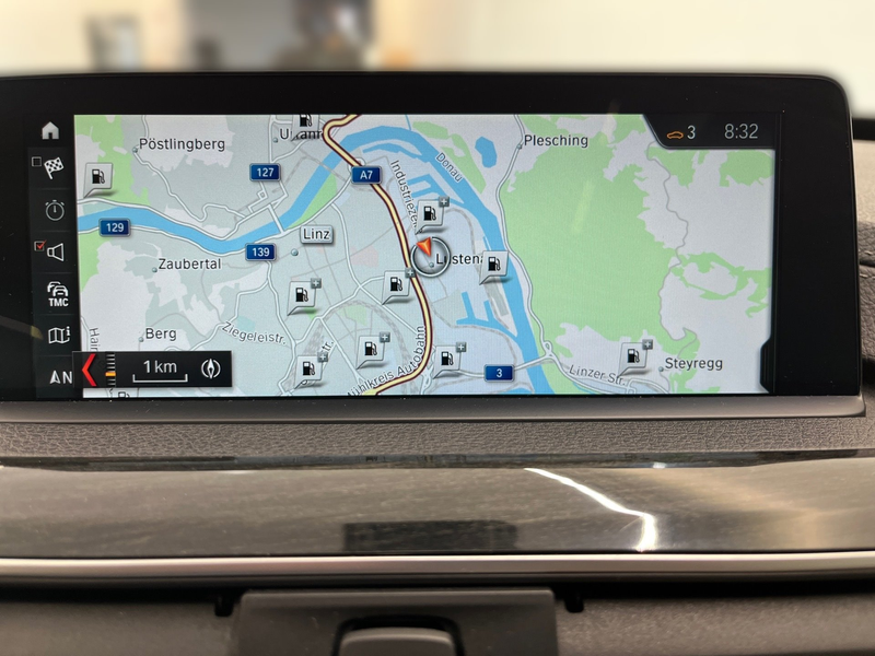 BMW 320 i xDrive — photo 5