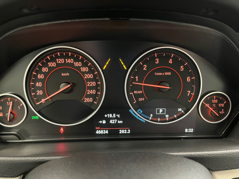 BMW 320 i xDrive — photo 4