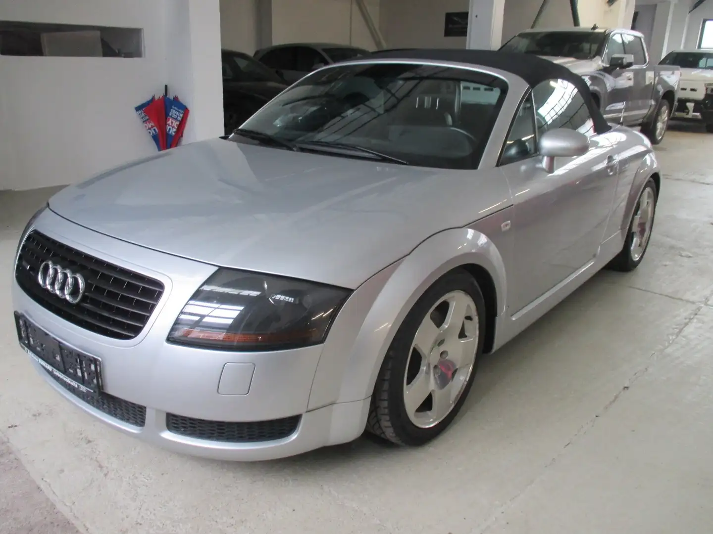 Audi TT 1.8 T Roadster! elektr. Verdeck! TÜV neu! Silber - 1