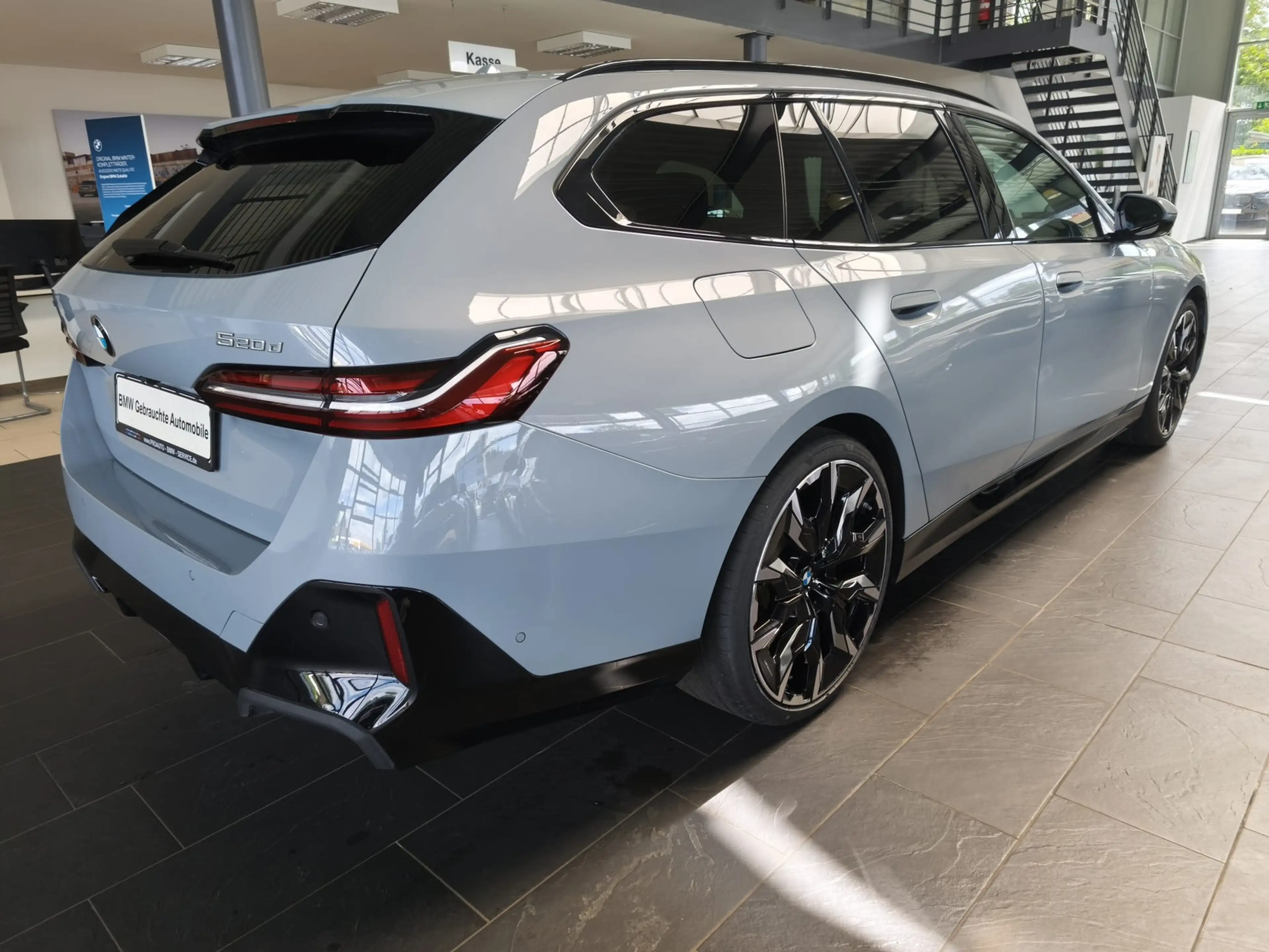 BMW 520 d Tour.xDr M Sport ICONIC/PANO/360/B&W/21/HUD — photo 8