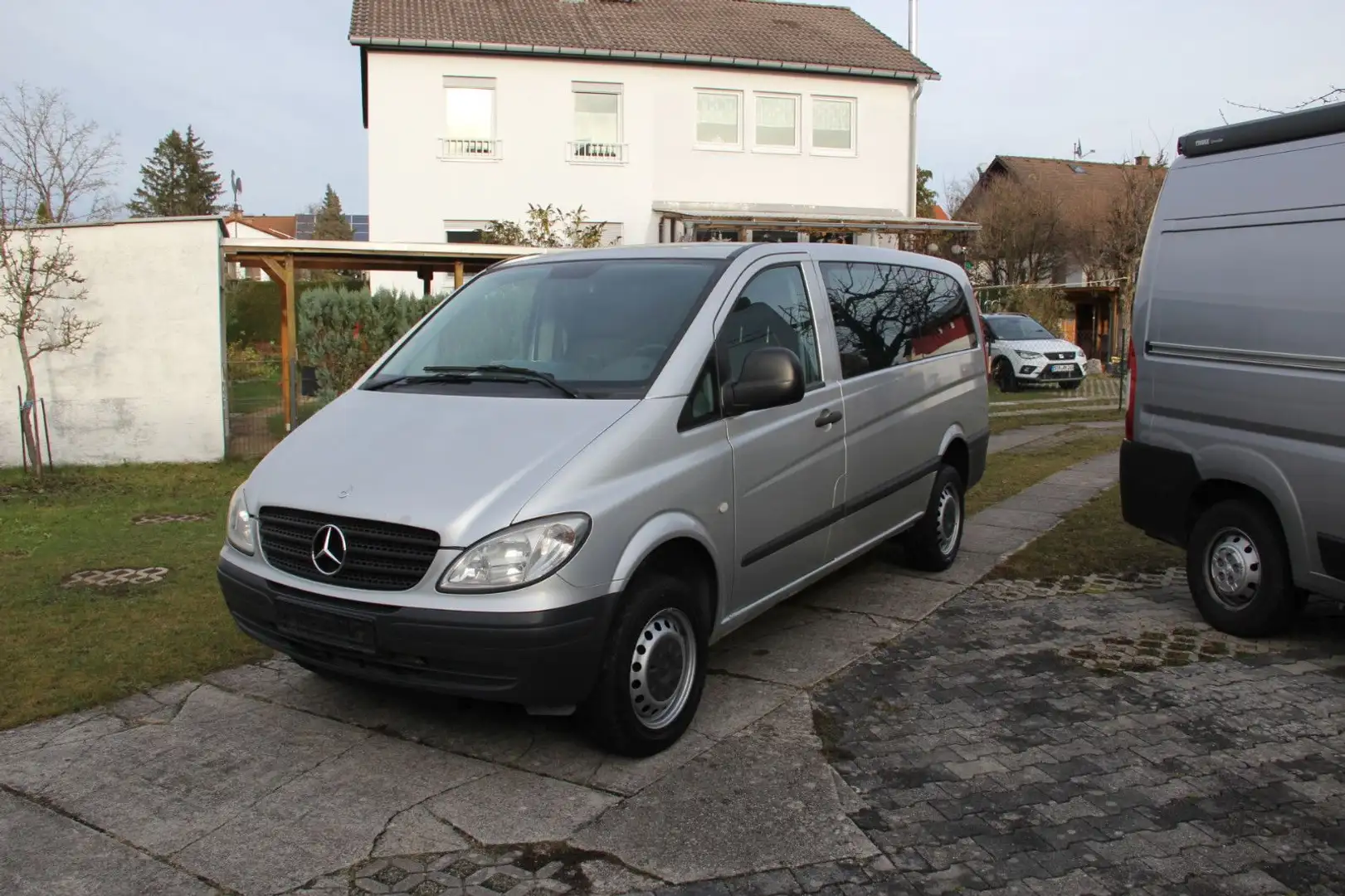 Mercedes-Benz Vito 115 CDI 4x4 Automatic Klima Silber - 1