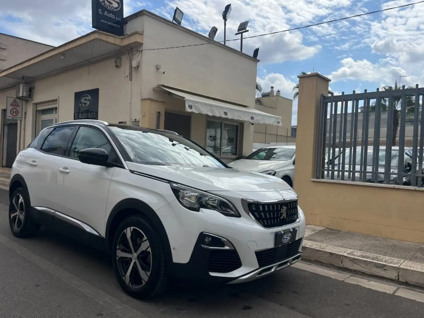 Peugeot 3008 1.6BlueHDi 120 EAT6 Allure Blanc - 1