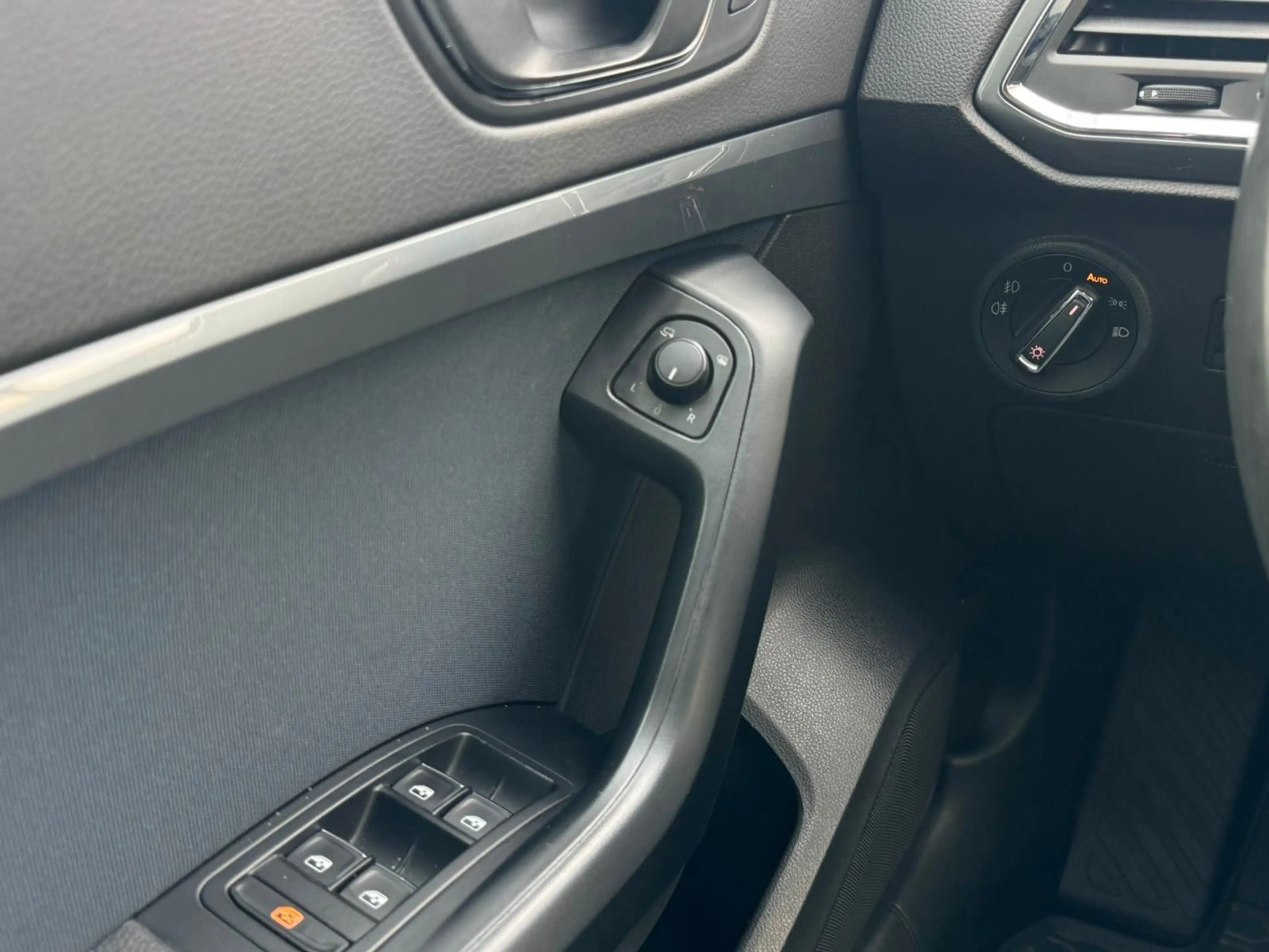 SEAT Ateca Style 1.4TSI DSG KEYLESS NAVI TEMPO LM17" — photo 13