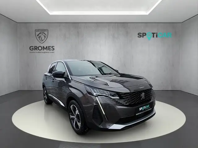 Peugeot 3008 main image