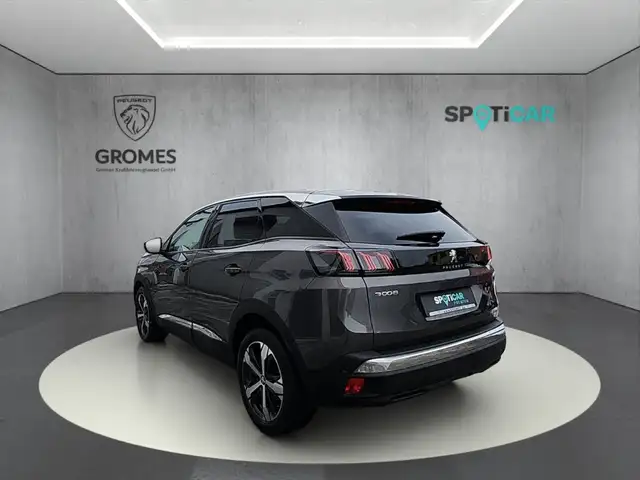 Peugeot 3008 view 5