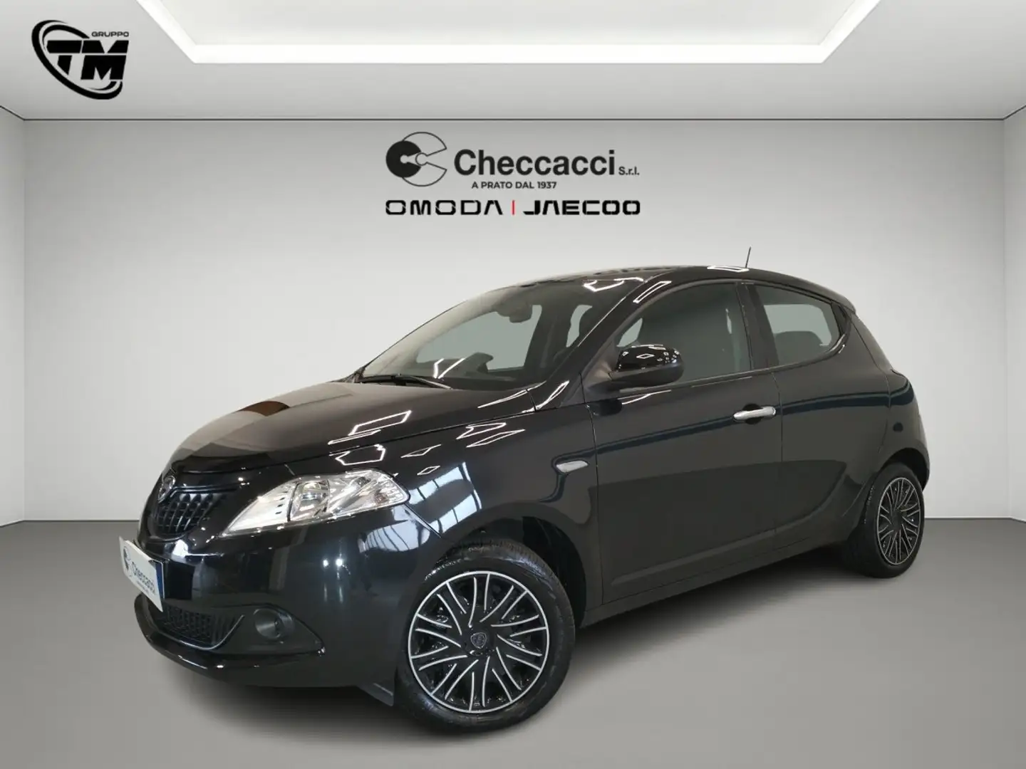 Lancia Ypsilon 1.0 firefly hybrid Silver Plus s Schwarz - 1