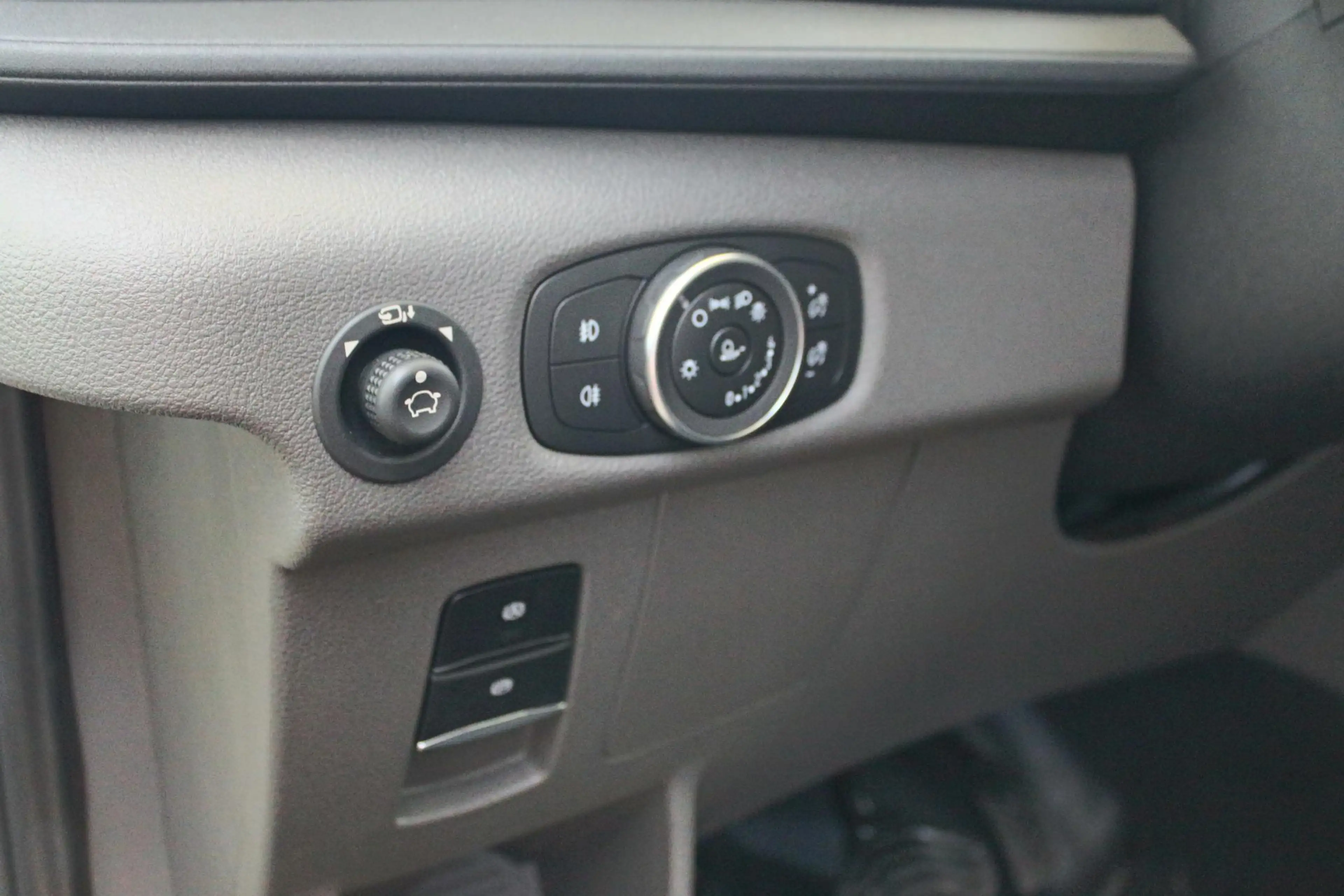 Ford E-Transit 350 L2H2 Trend 68 kWh Pro Power on board, Navigati — photo 24