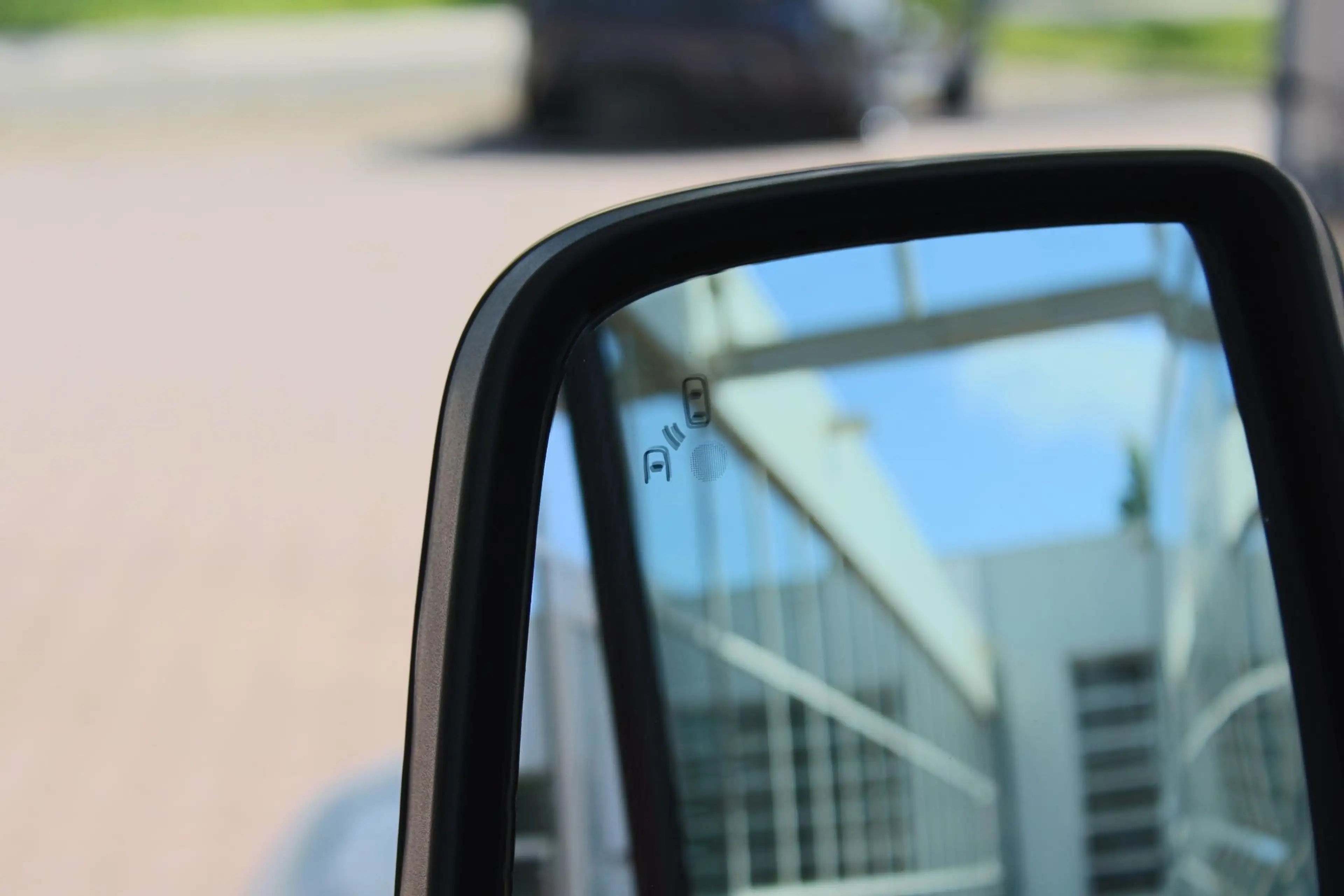 Ford E-Transit 350 L2H2 Trend 68 kWh Pro Power on board, Navigati — photo 36