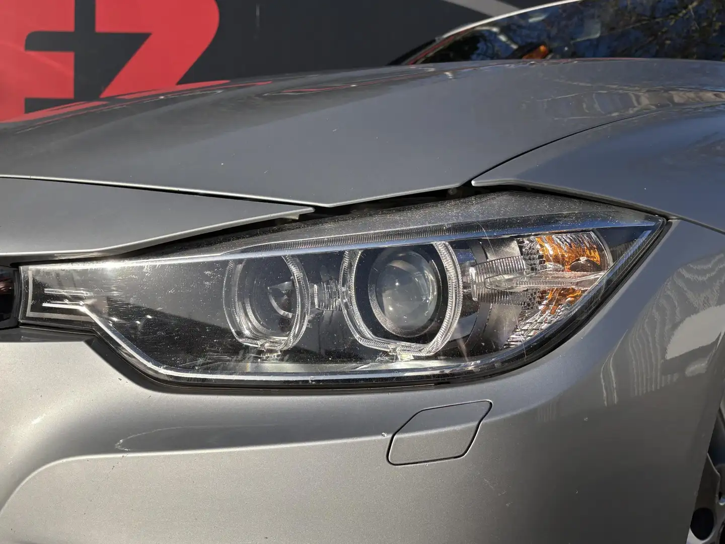 BMW 320 3-serie Touring 320i Executive - Navigatie - Trekh Gris - 2