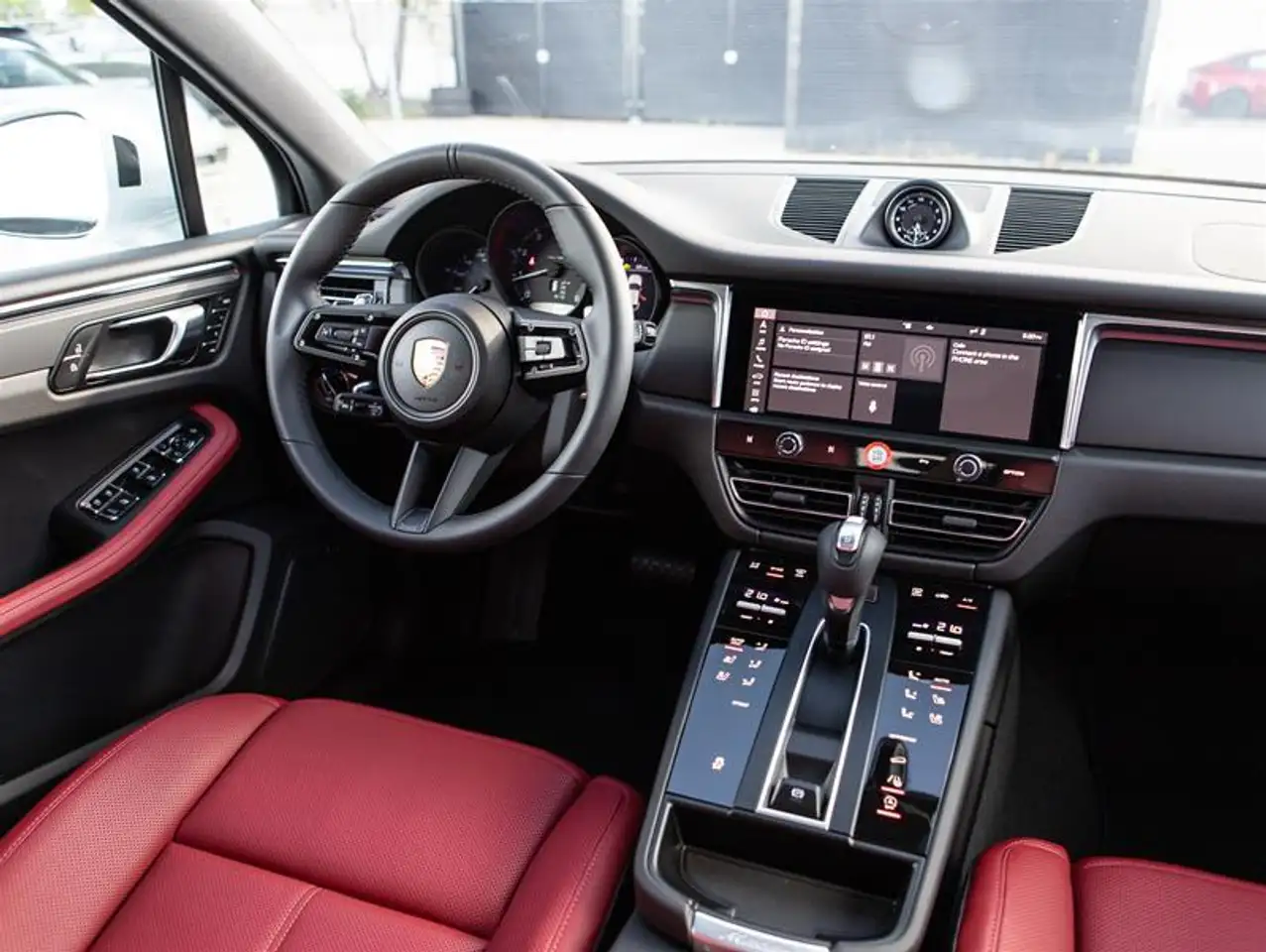 Porsche Macan снимка Porsche Macan