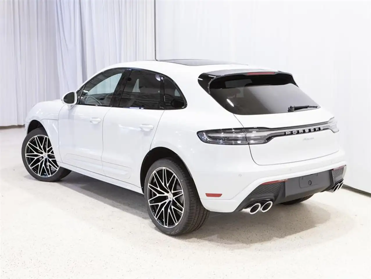 Porsche Macan снимка Porsche Macan