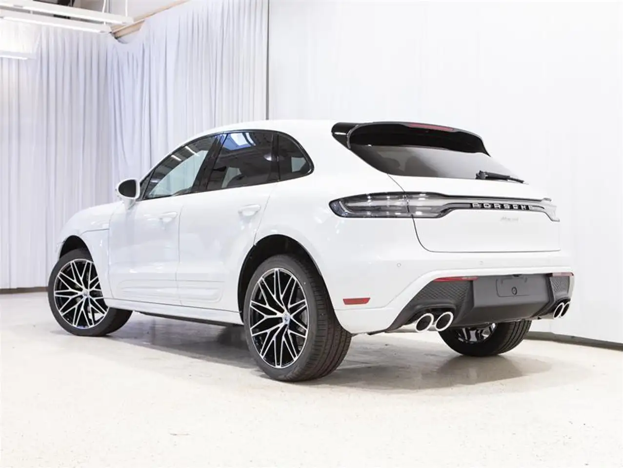 Porsche Macan снимка Porsche Macan