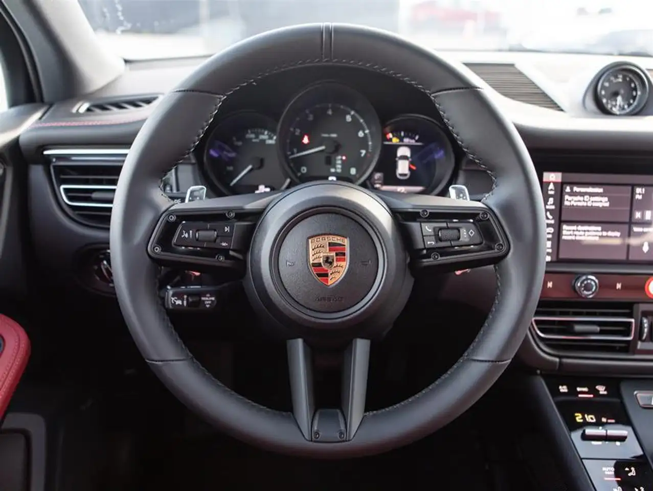 Porsche Macan снимка Porsche Macan