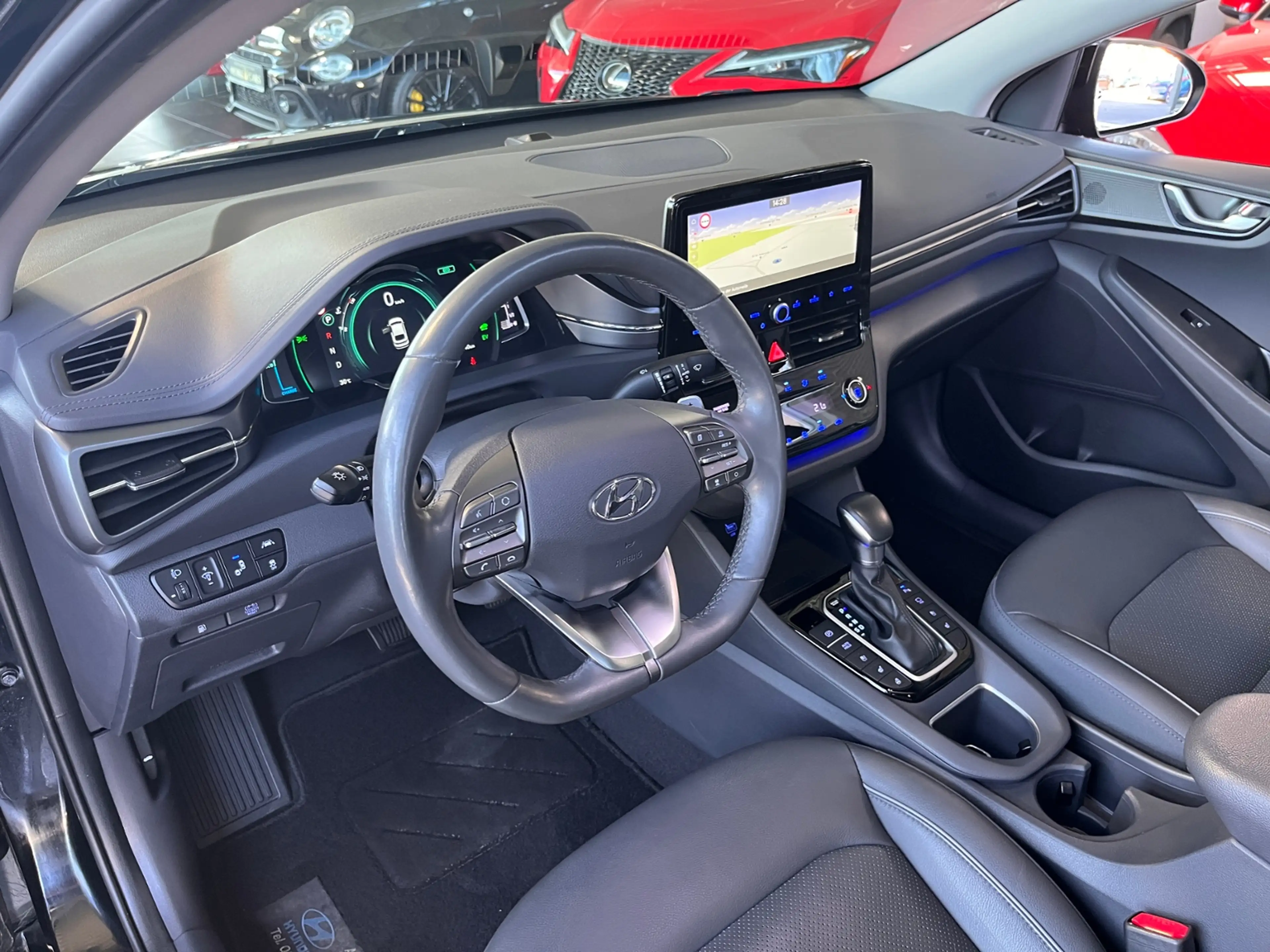 Hyundai IONIQ Prime Hybrid PANO LEDER LED NAV SHZ — photo 8