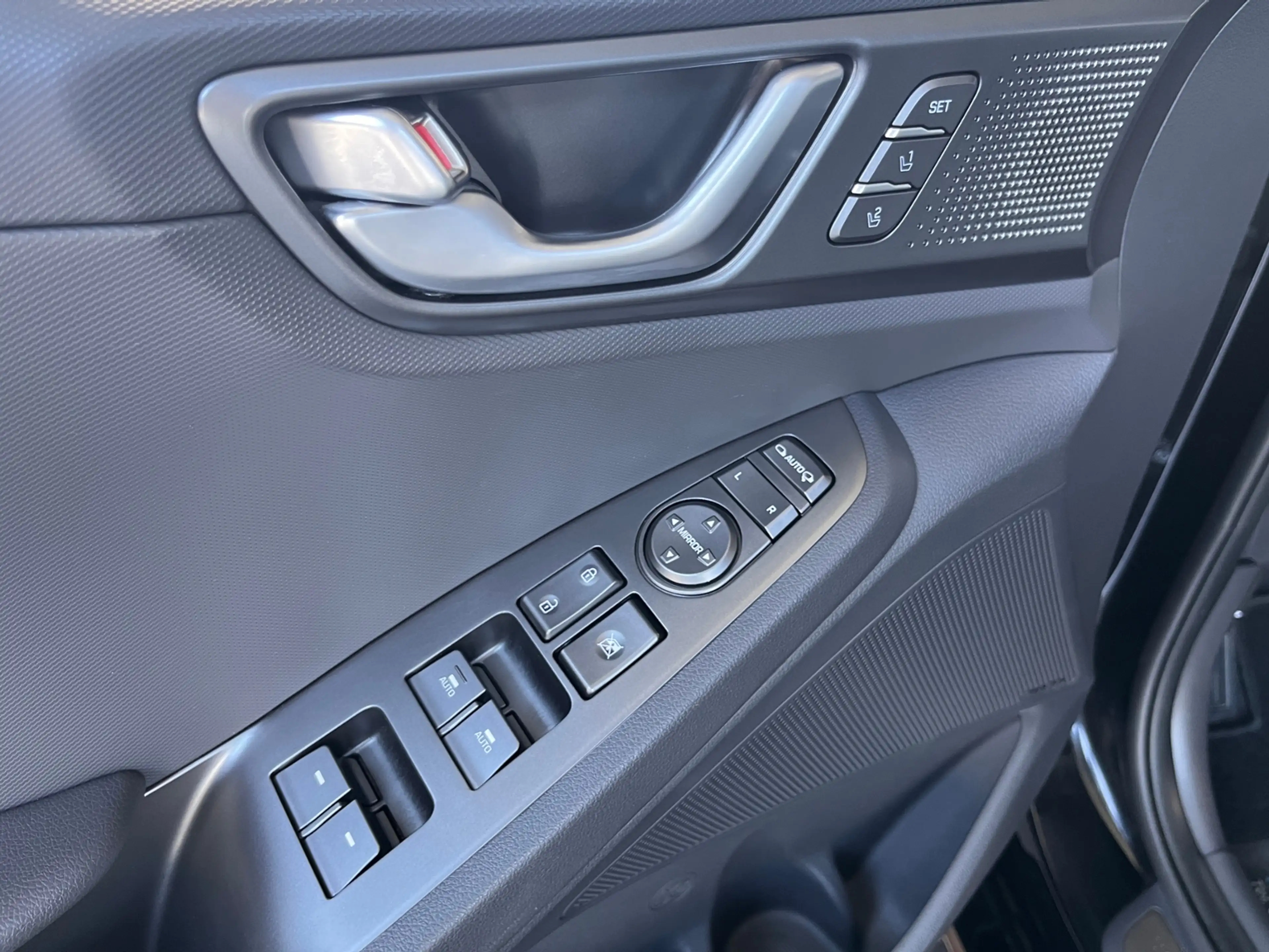 Hyundai IONIQ Prime Hybrid PANO LEDER LED NAV SHZ — photo 11