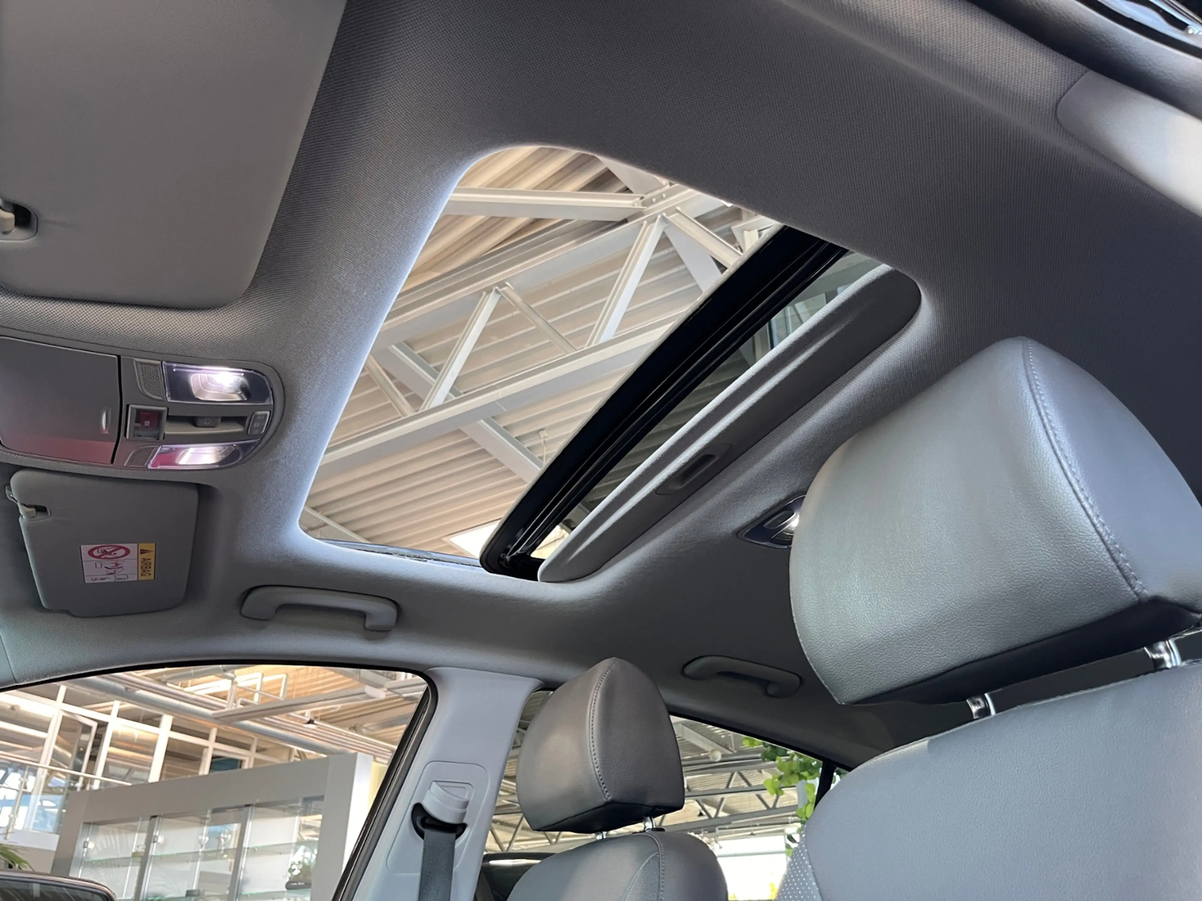 Hyundai IONIQ Prime Hybrid PANO LEDER LED NAV SHZ — photo 13