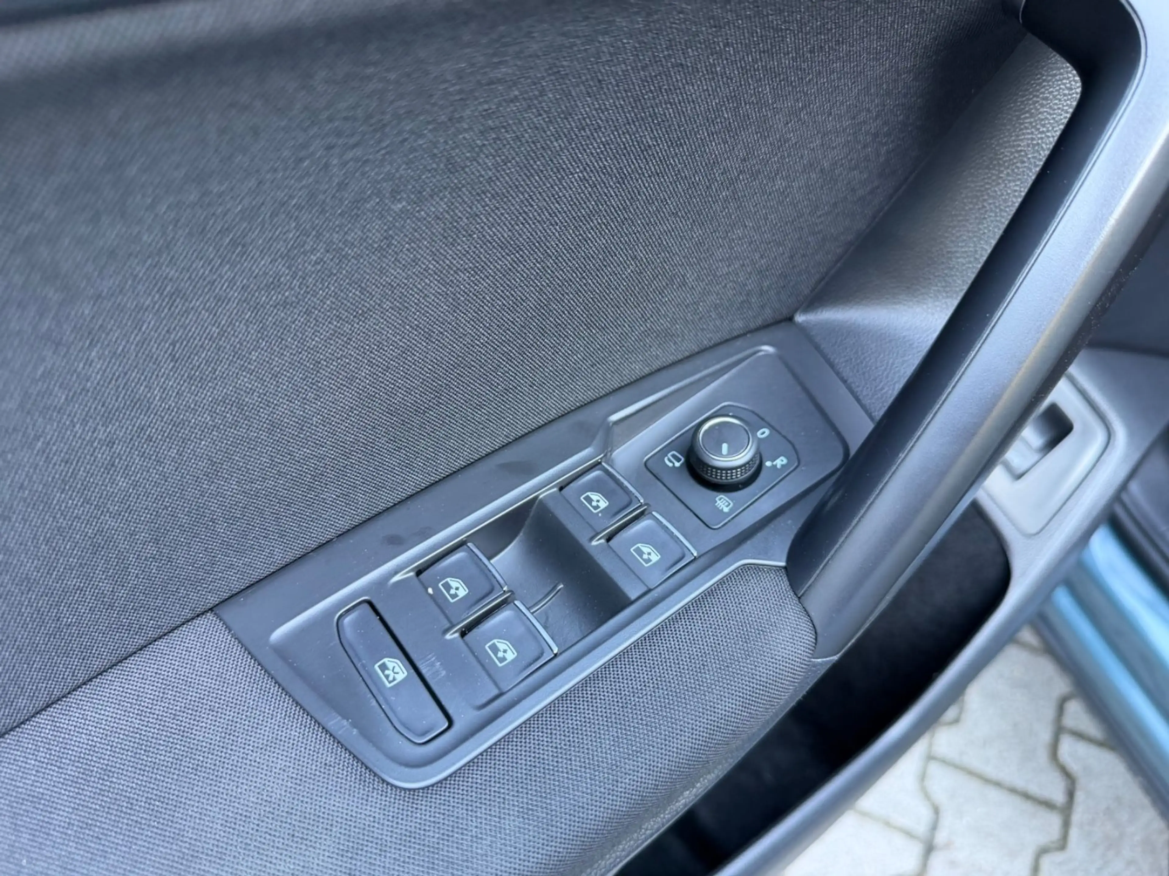 Volkswagen Tiguan Allspace Life/ALLRAD/7 SITZER/LED/AHK/DAB — photo 10