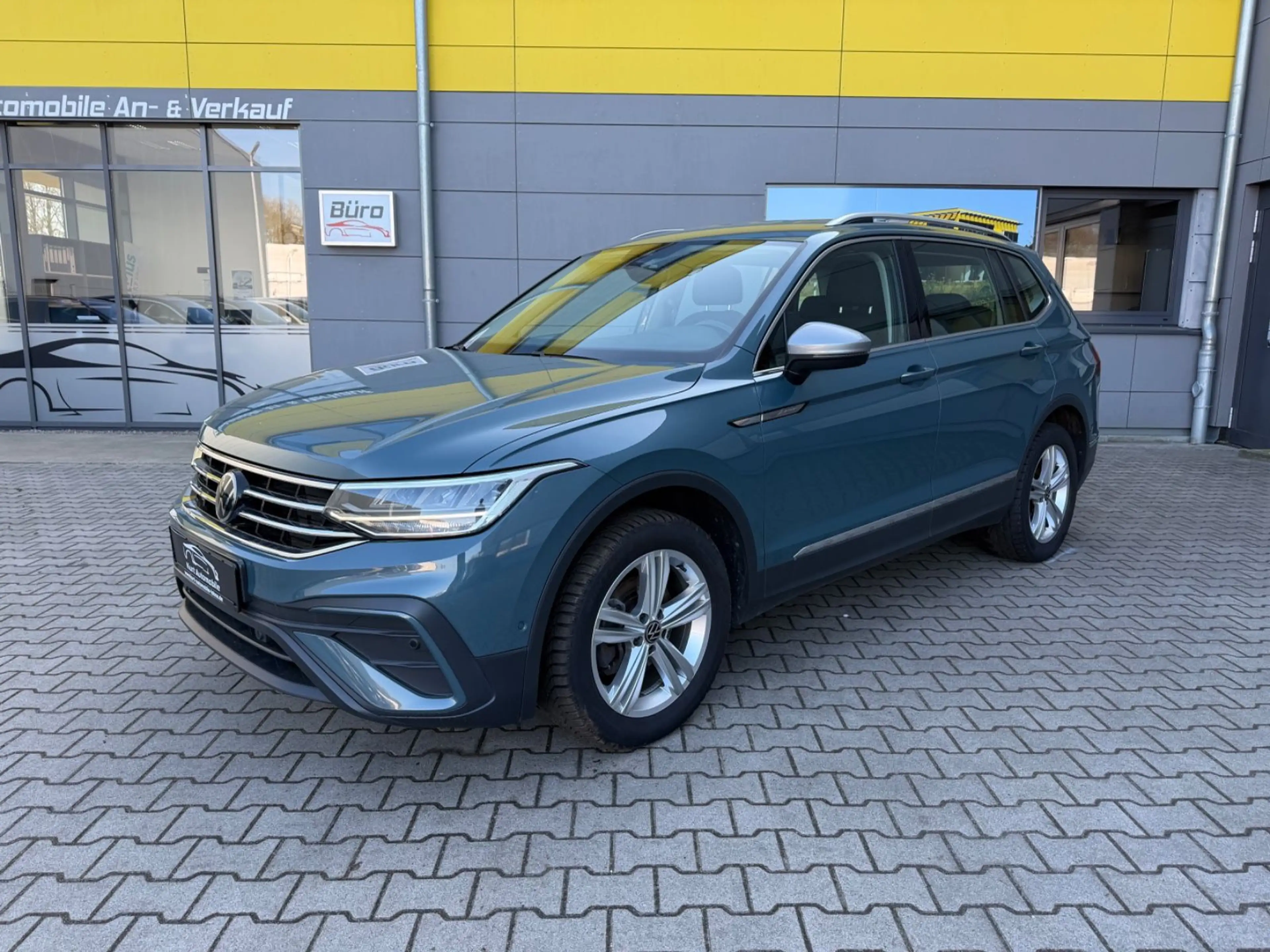 Volkswagen Tiguan Allspace Life/ALLRAD/7 SITZER/LED/AHK/DAB — photo 2