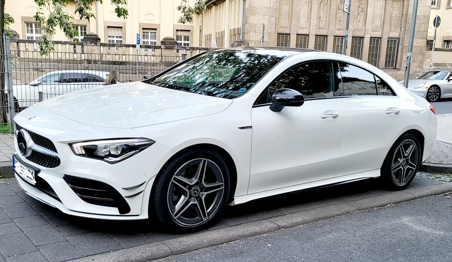 Mercedes-Benz CLA 220 d 8G-DCT AMG Line - 2