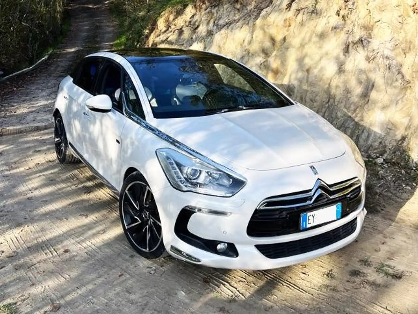 DS Automobiles DS 5 Hybrid 4x4 Sport Chic - 2