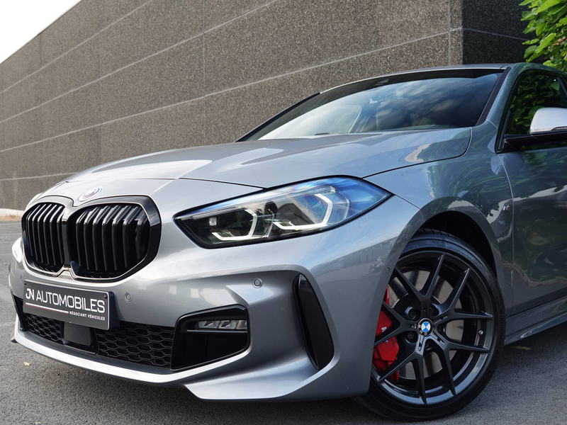 BMW 118 PACK M / CAMERA / SIEGES CHAUFFANTS / LUMIERE AMBIANCE / GARANTIE !! — photo 5