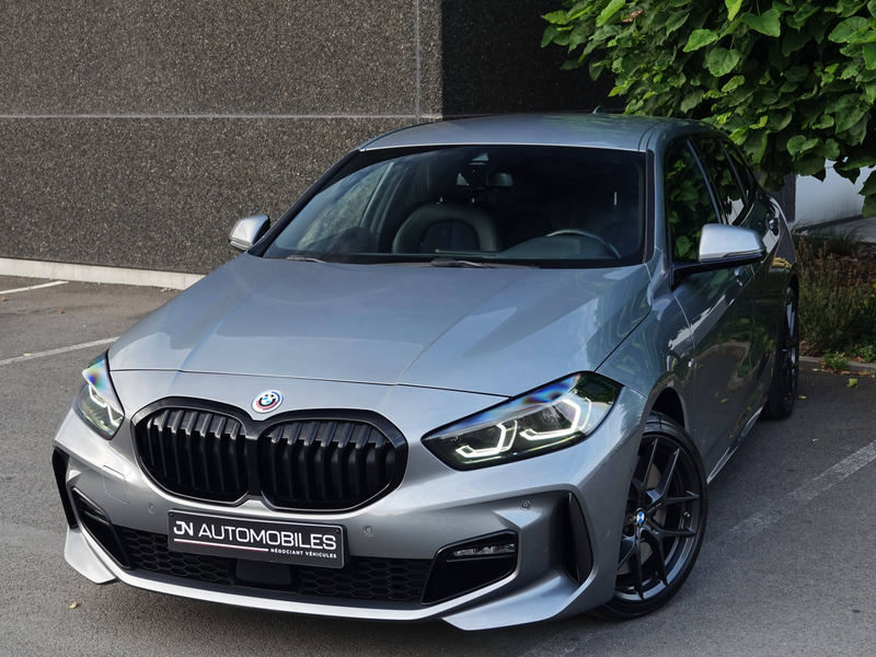BMW 118 PACK M / CAMERA / SIEGES CHAUFFANTS / LUMIERE AMBIANCE / GARANTIE !! — photo 2