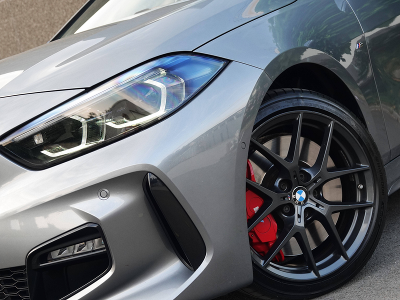 BMW 118 PACK M / CAMERA / SIEGES CHAUFFANTS / LUMIERE AMBIANCE / GARANTIE !! — photo 6