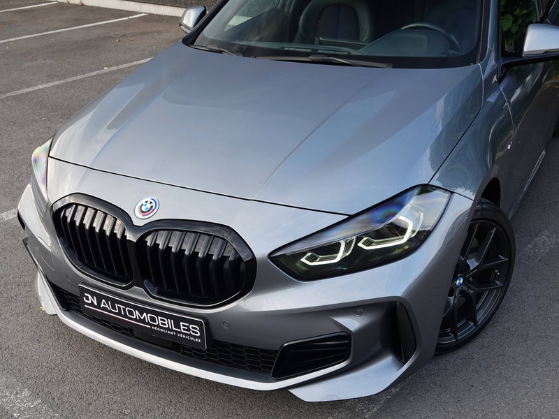 BMW 118 PACK M / CAMERA / SIEGES CHAUFFANTS / LUMIERE AMBIANCE / GARANTIE !! — photo 4
