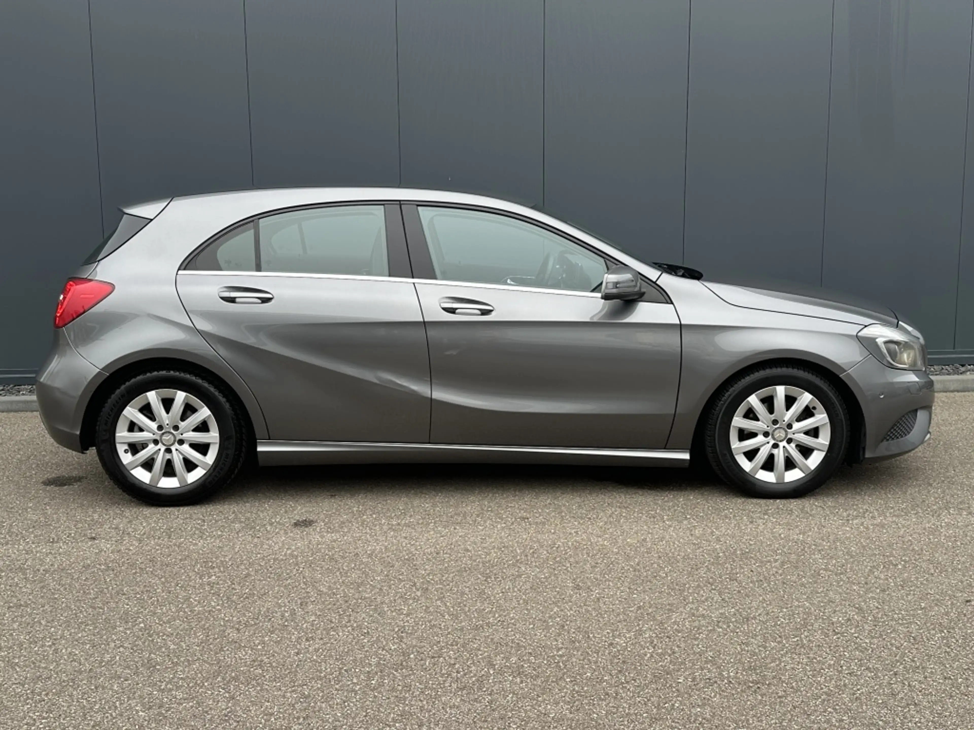 Mercedes-Benz A 180 123pk/ Climate Control / Navi / Parkeersensoren — photo 9
