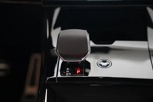 Land Rover Range Rover Sport P550e PHEV AWD Autobiography Ansicht 10